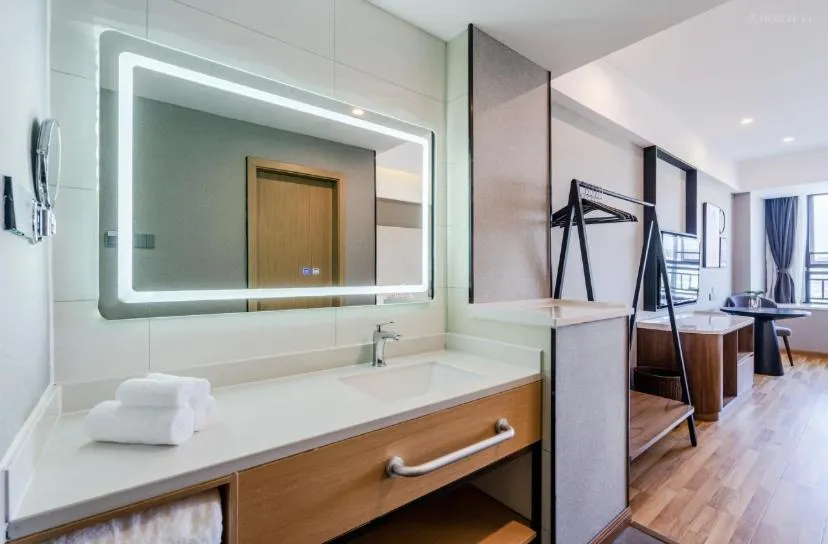 Campanile Chengdu Exhibition Center Qilong Subway Station