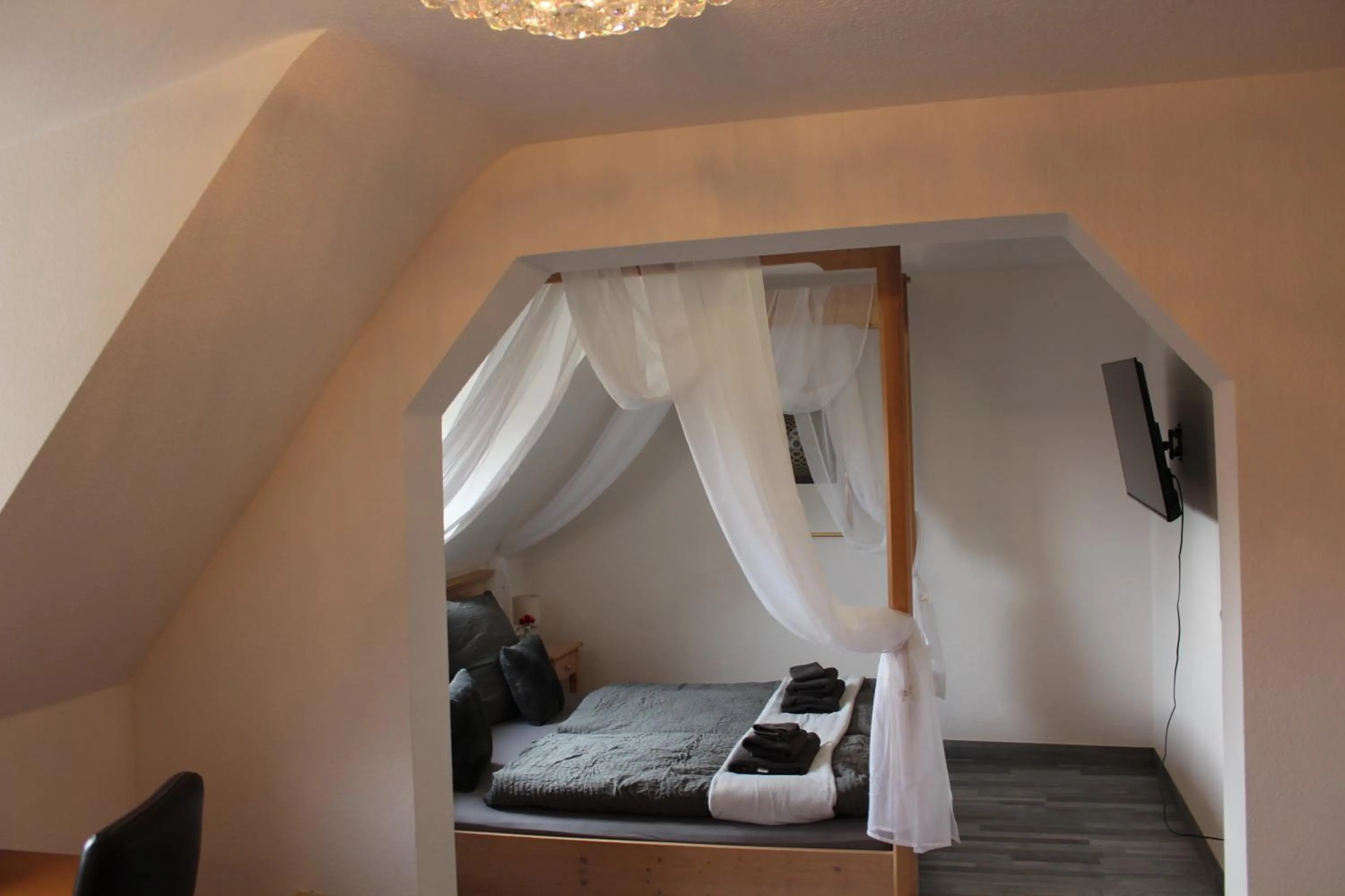 Bed in Burghotel - Das Original