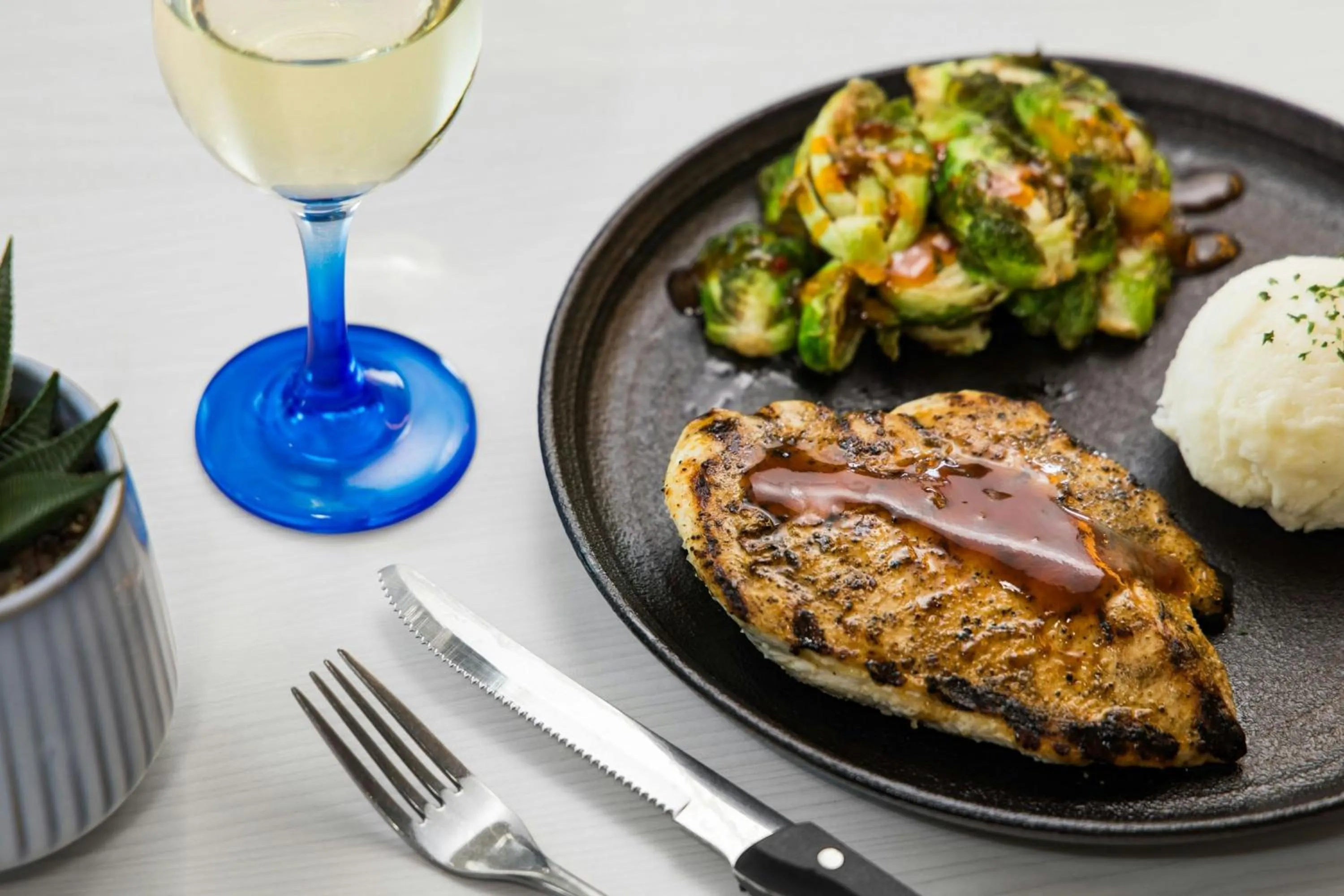 Restaurant/places to eat in Element Cartersville