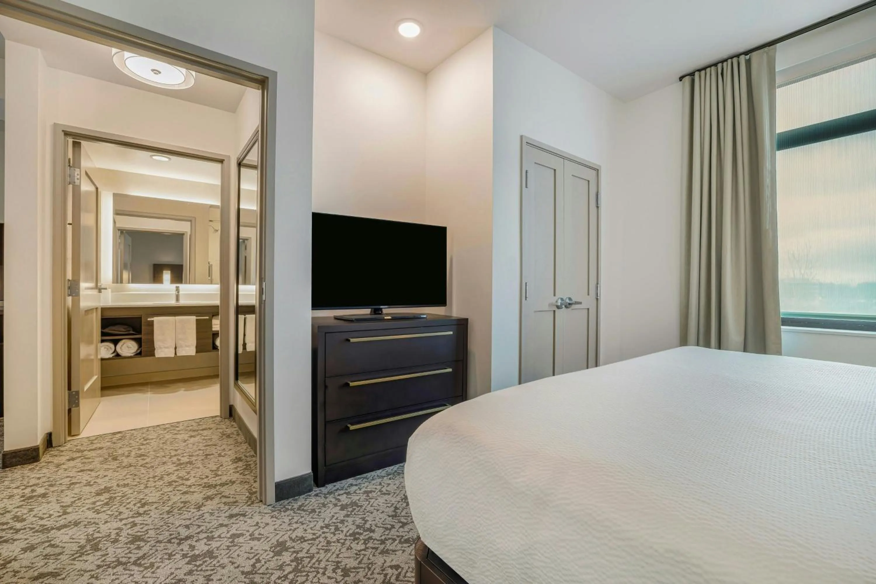 Photo of the whole room, Bed in Residence Inn by Marriott Nashville Metro Center