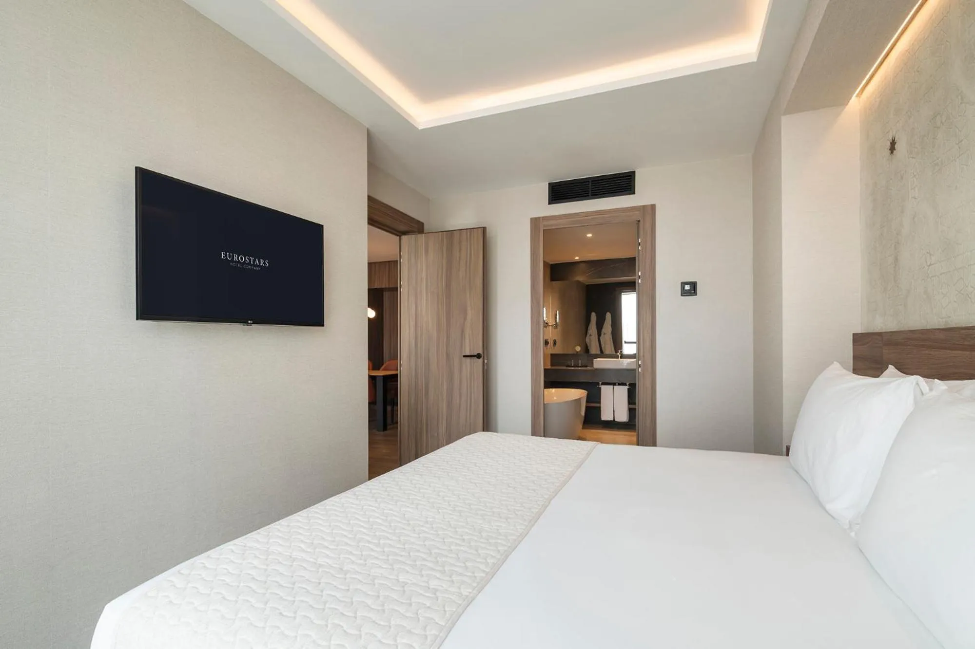 Bed in Eurostars Casa Anfa