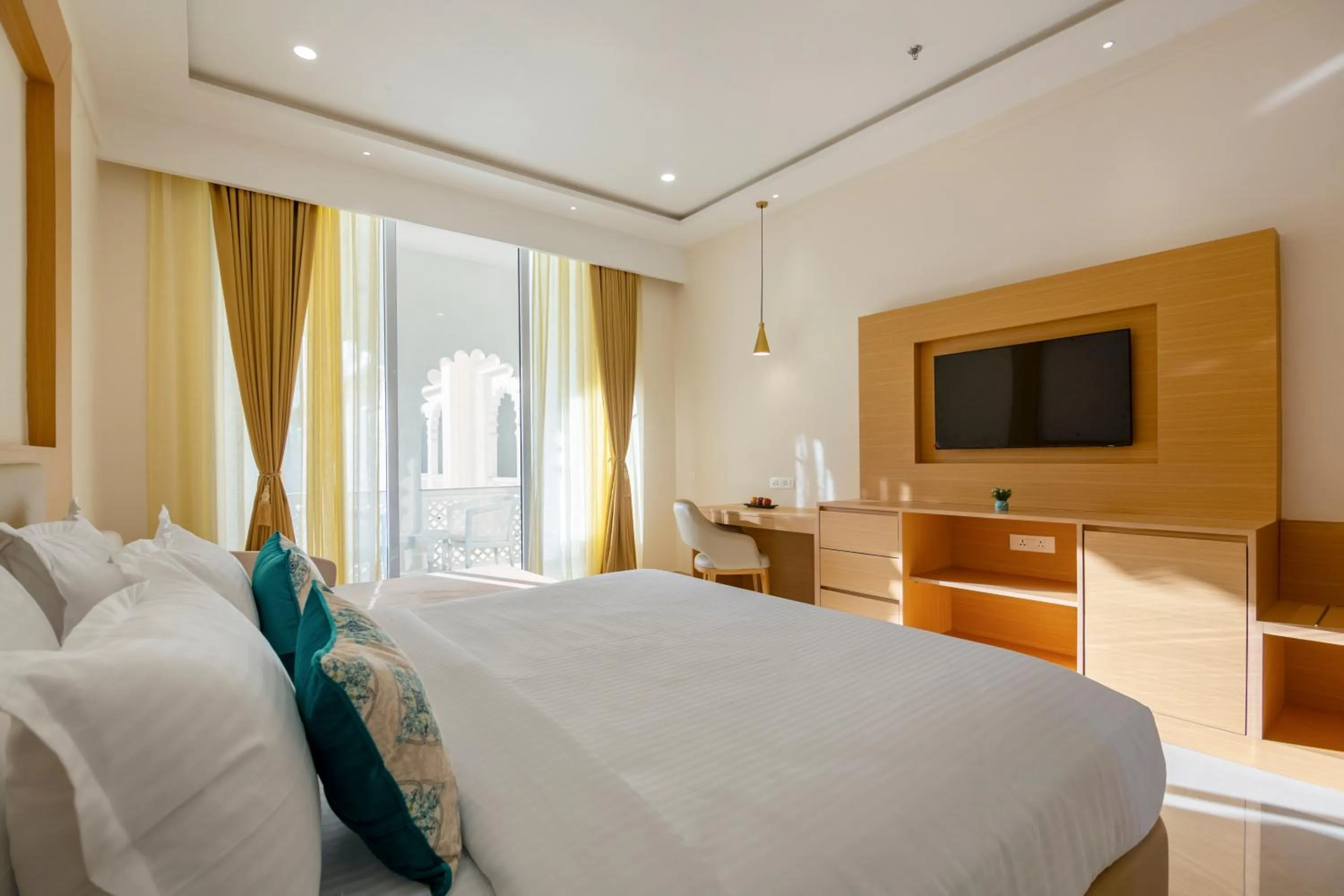 Bedroom, Bed in Sterling Aravalli Udaipur