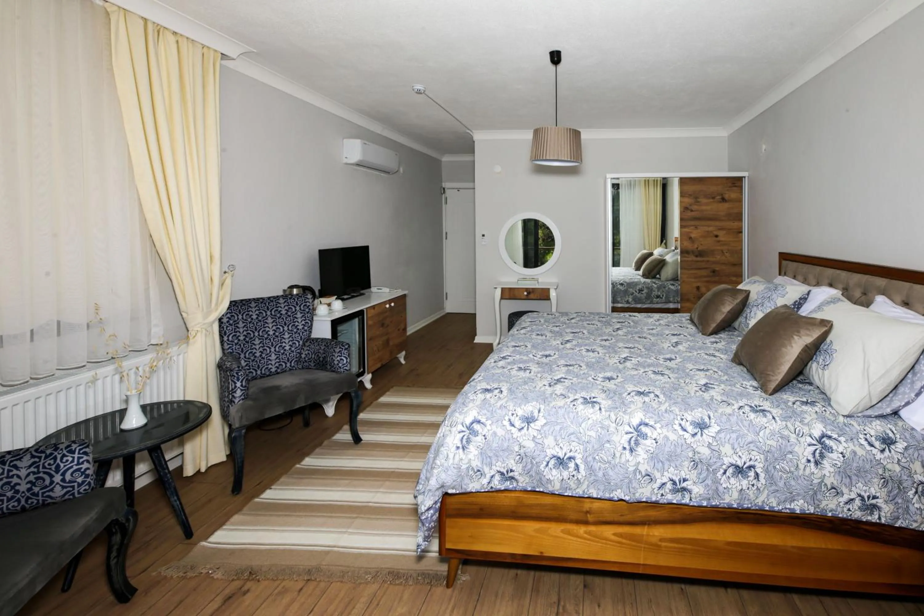 Bedroom, Bed in Dusler Vadisi Kazdaglari