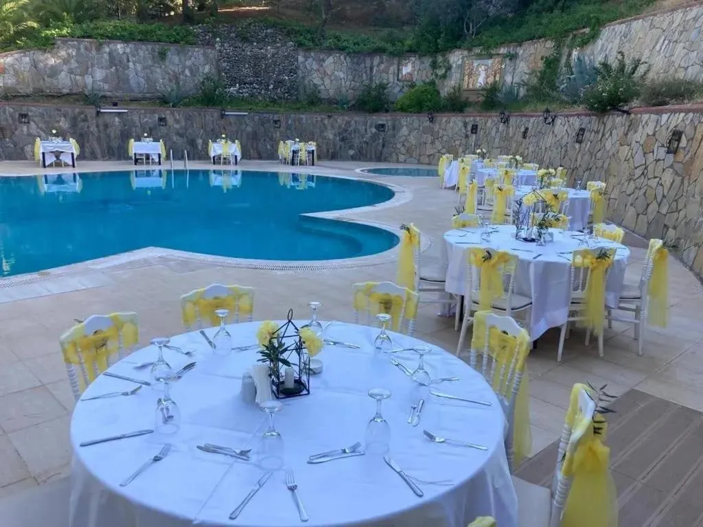 Swimming pool in Dusler Vadisi Kazdaglari