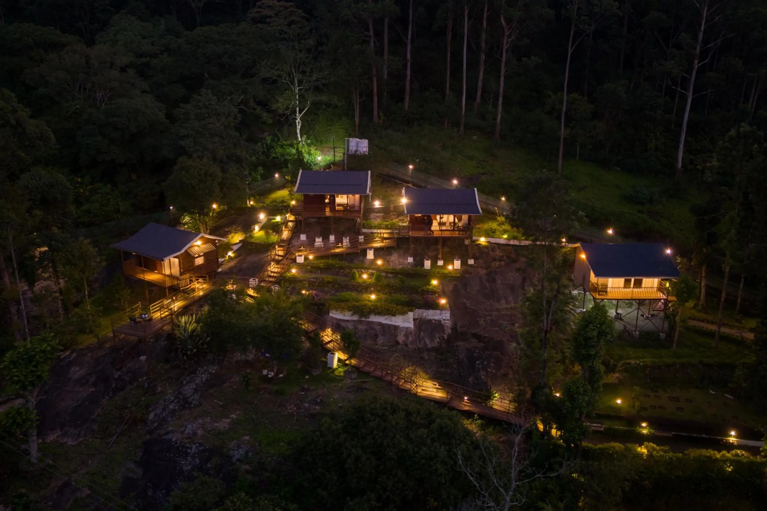 Hilltop Munnar by Fracspace