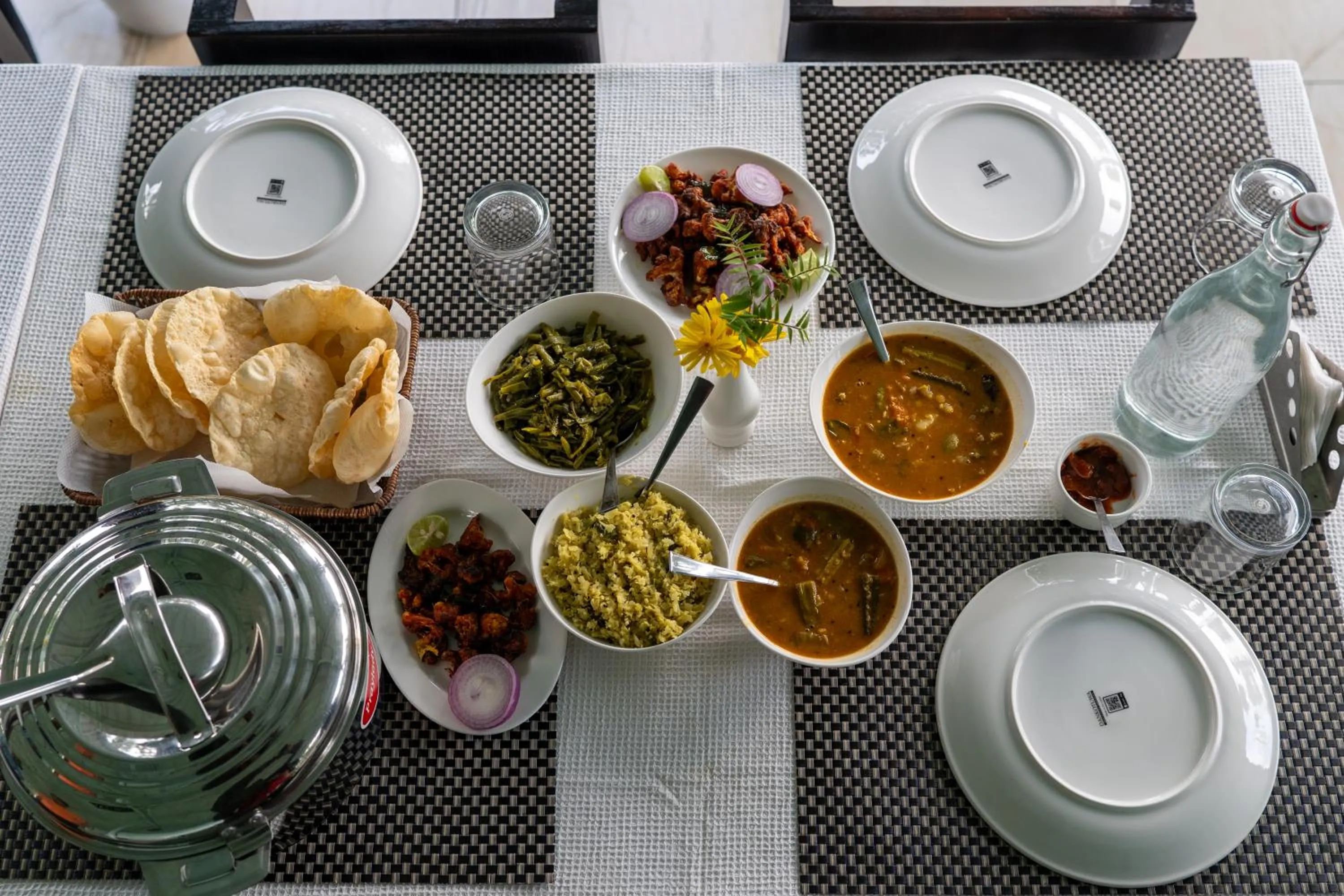 Hilltop Munnar by Fracspace