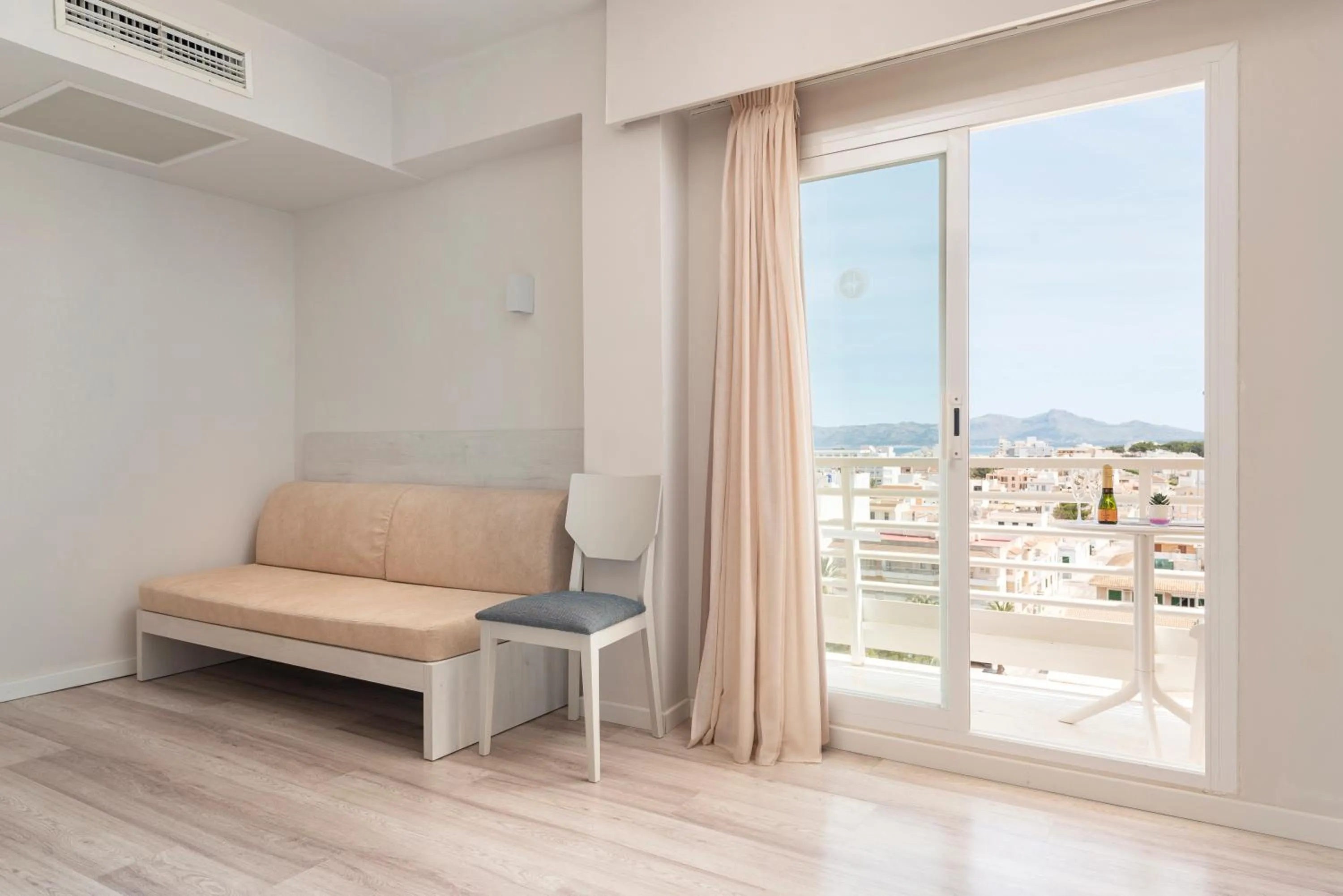 Living room in O7 Nordeste Playa