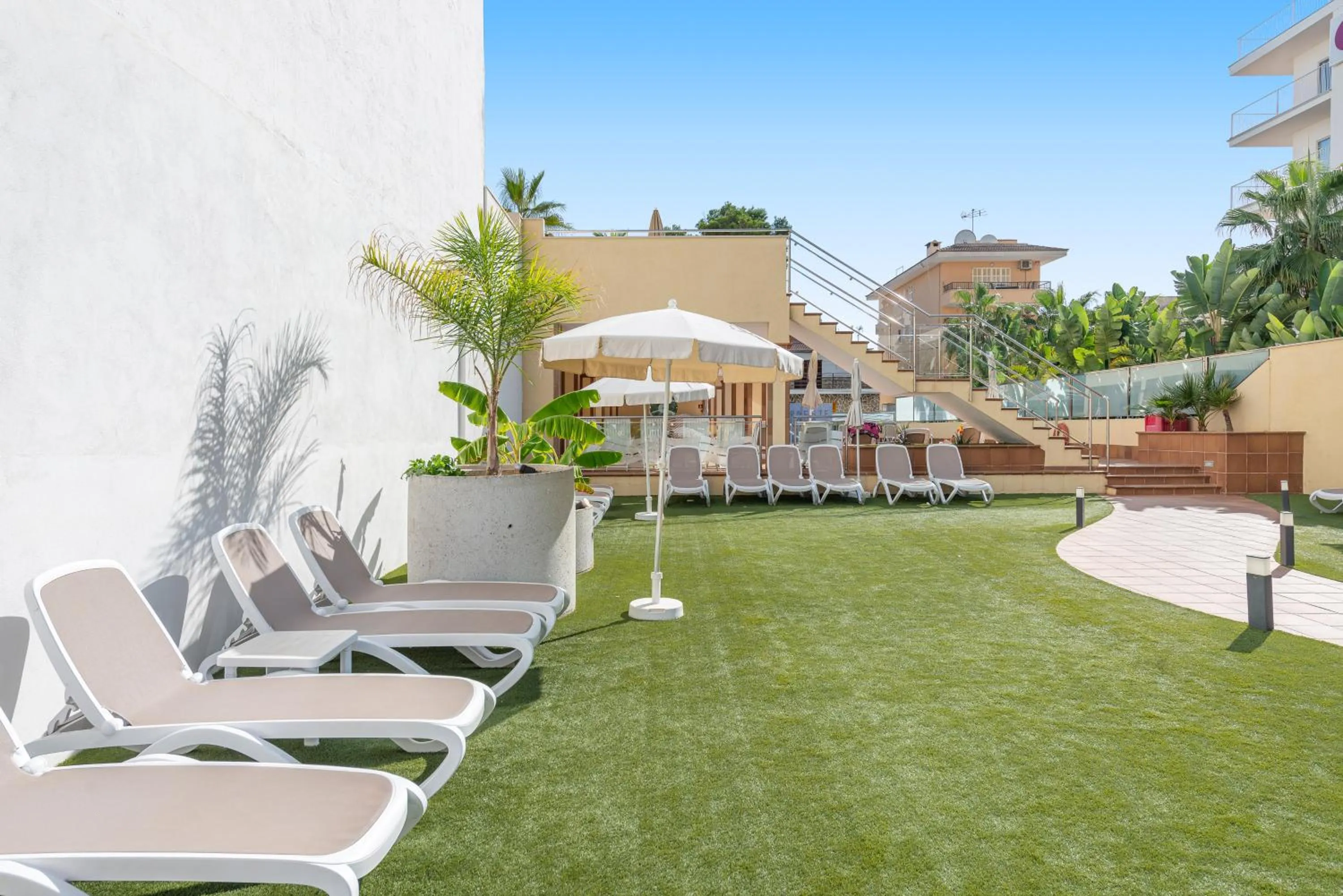 Solarium in O7 Nordeste Playa