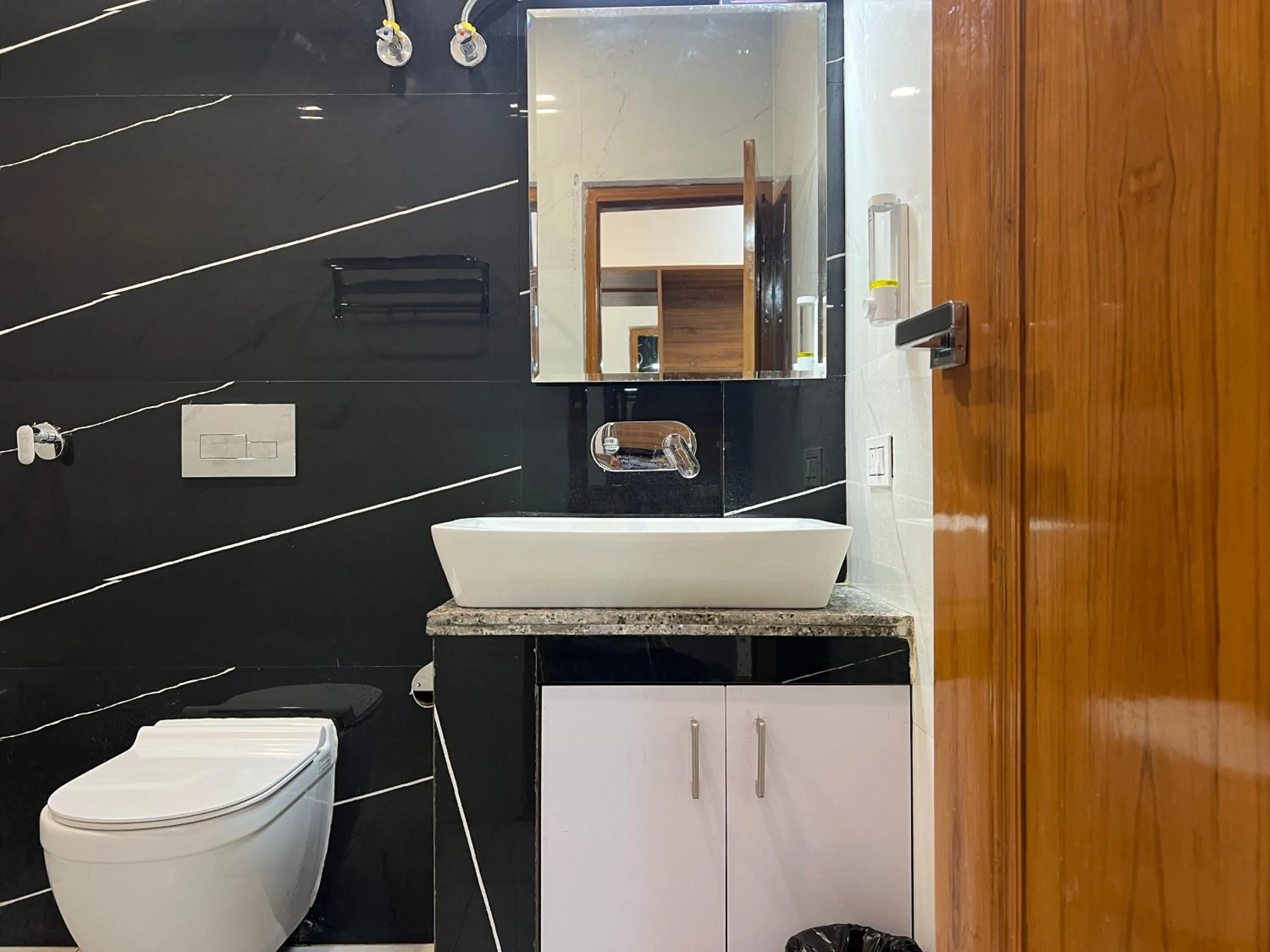 Shower in The Shalam Resort श्रीकृष्ण शरणं मम