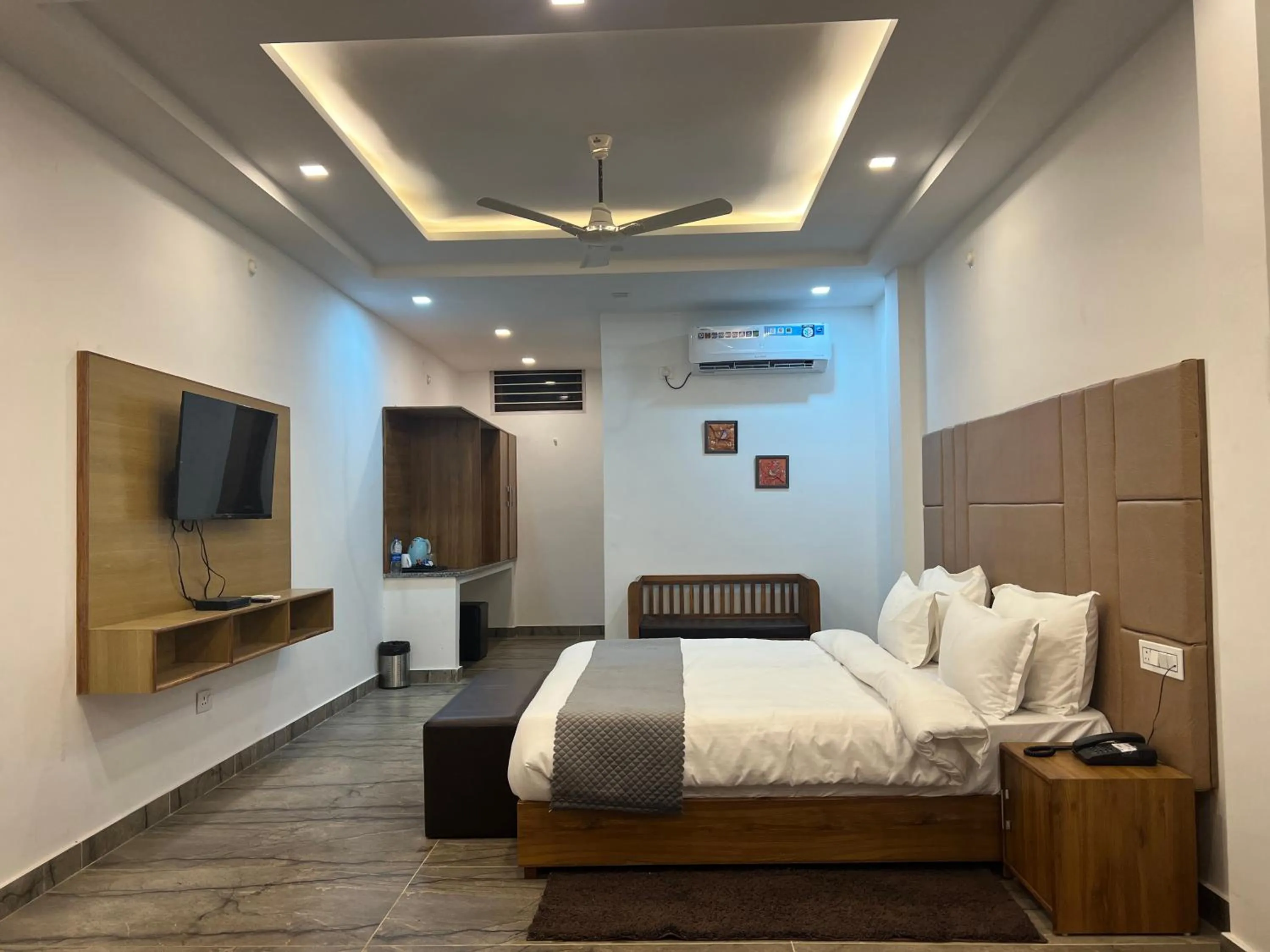Bed in The Shalam Resort श्रीकृष्ण शरणं मम