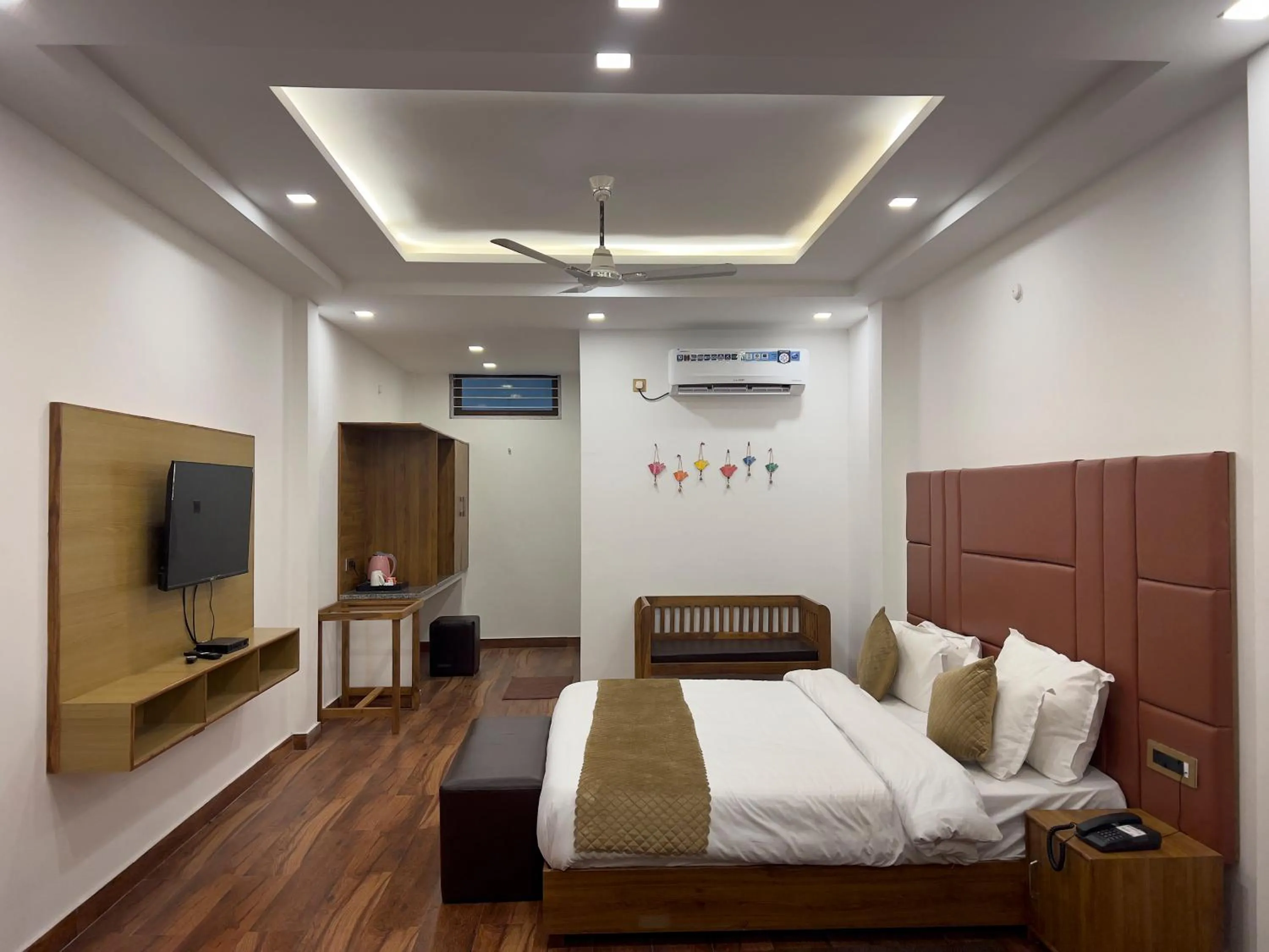 Bed in The Shalam Resort श्रीकृष्ण शरणं मम