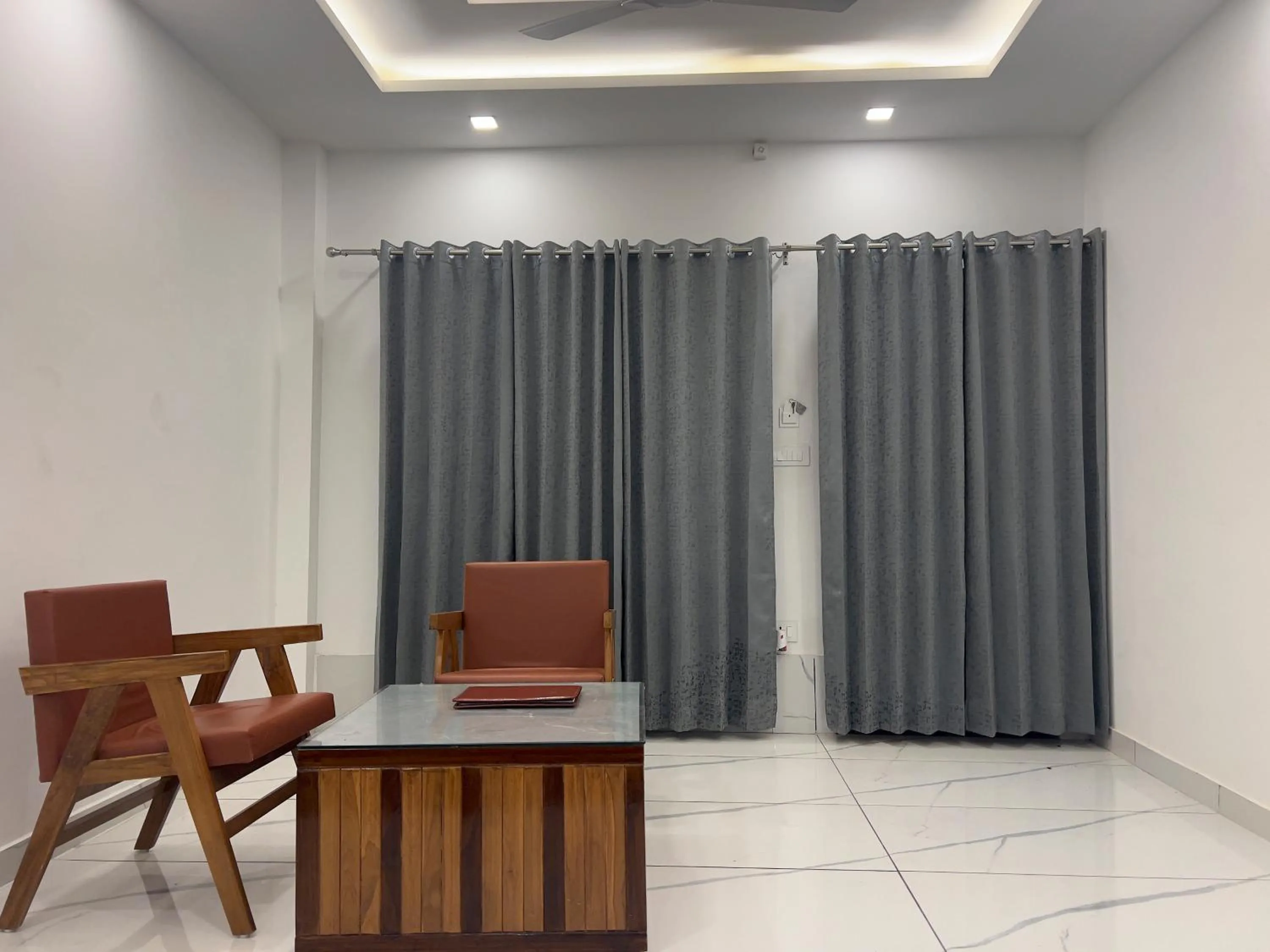 TV and multimedia in The Shalam Resort श्रीकृष्ण शरणं मम