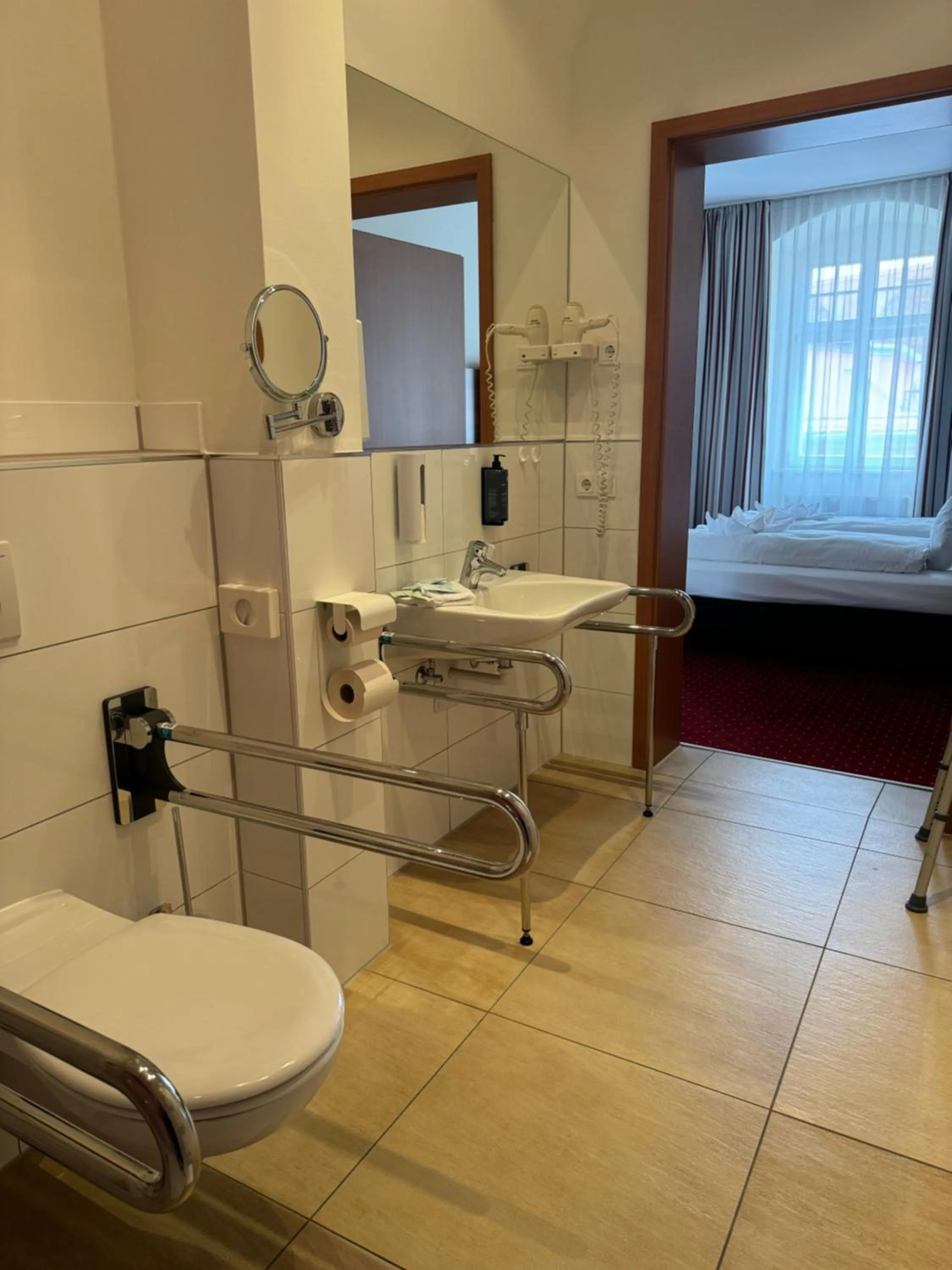 Bathroom in Hotel Schwibbogen Altstadt & Apartments