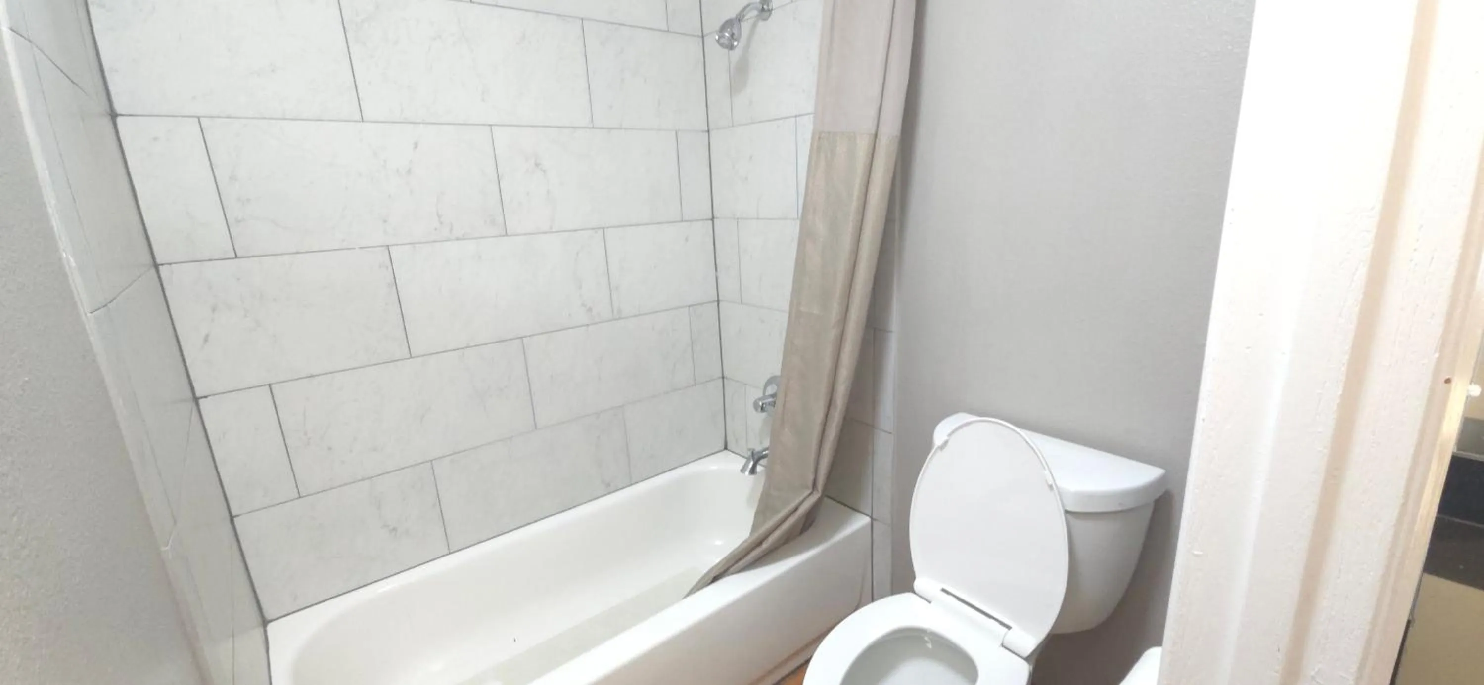 Bathroom in Studio 6 Abilene, TX East