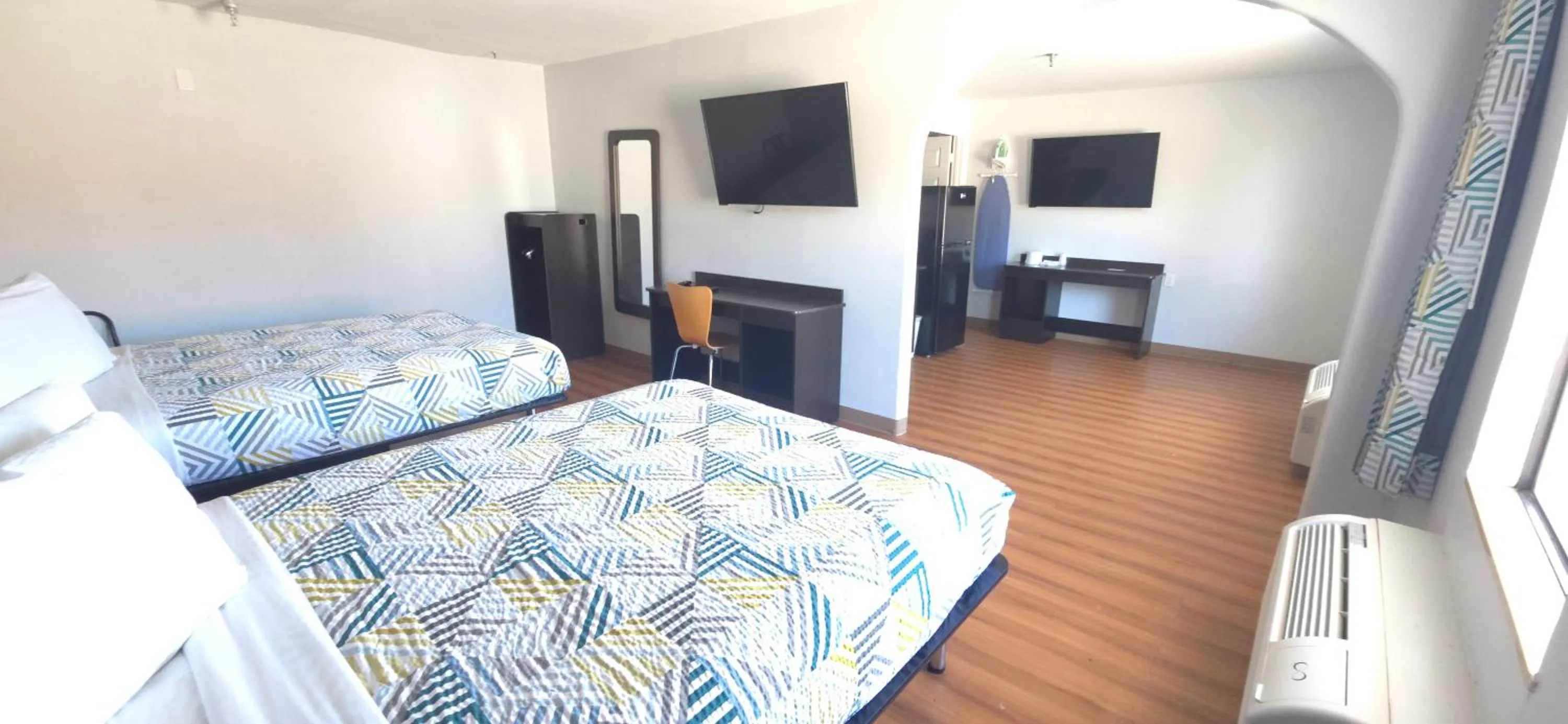 Bed in Studio 6 Abilene, TX East