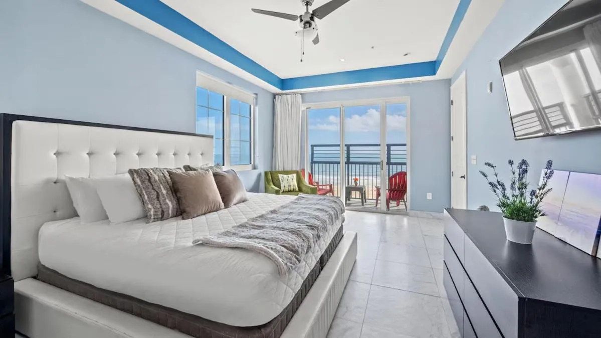 Bed in Bali Bay Resort