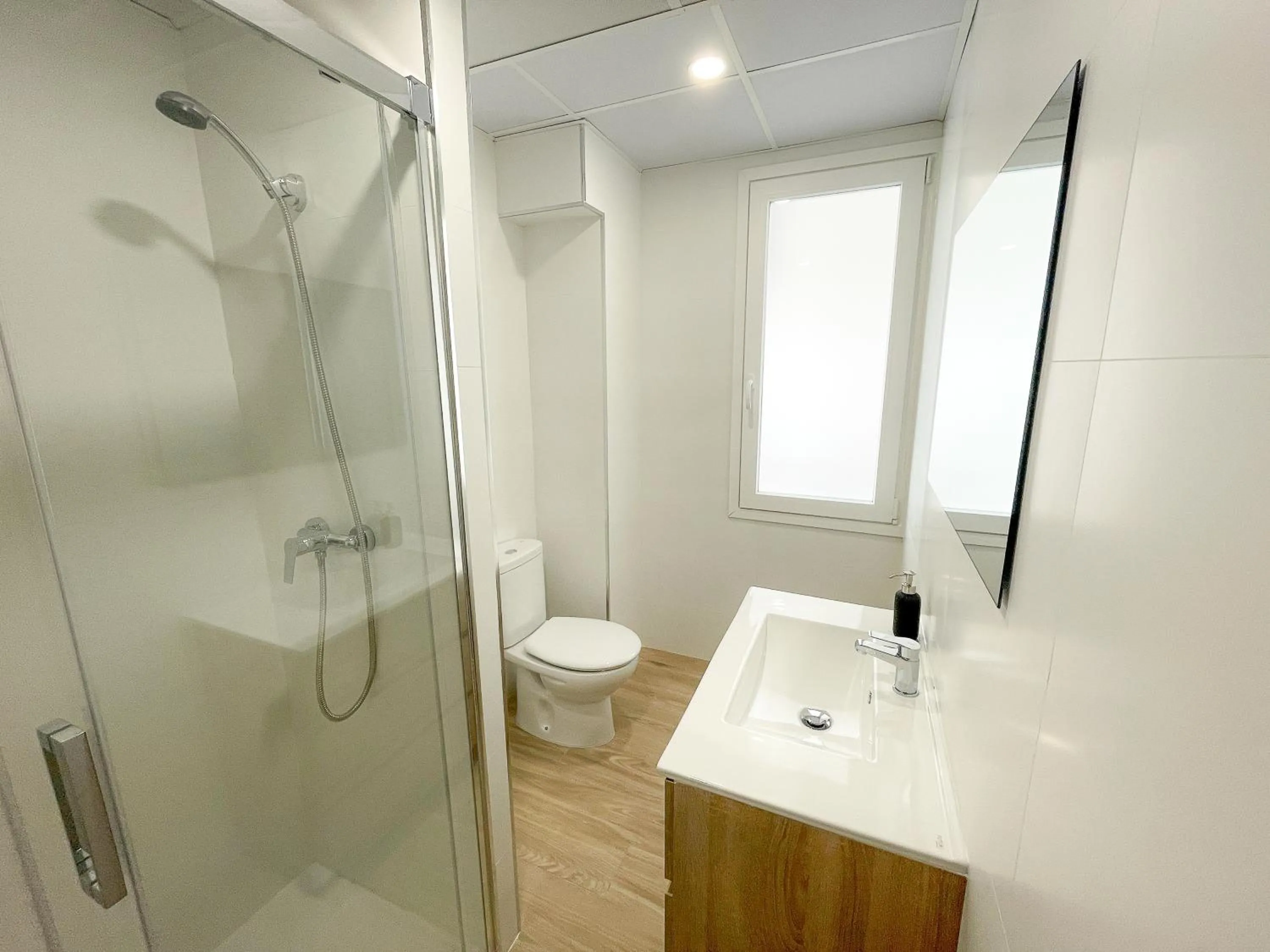 Shower in Apartamentos Zaragoza Gran Vía 3000