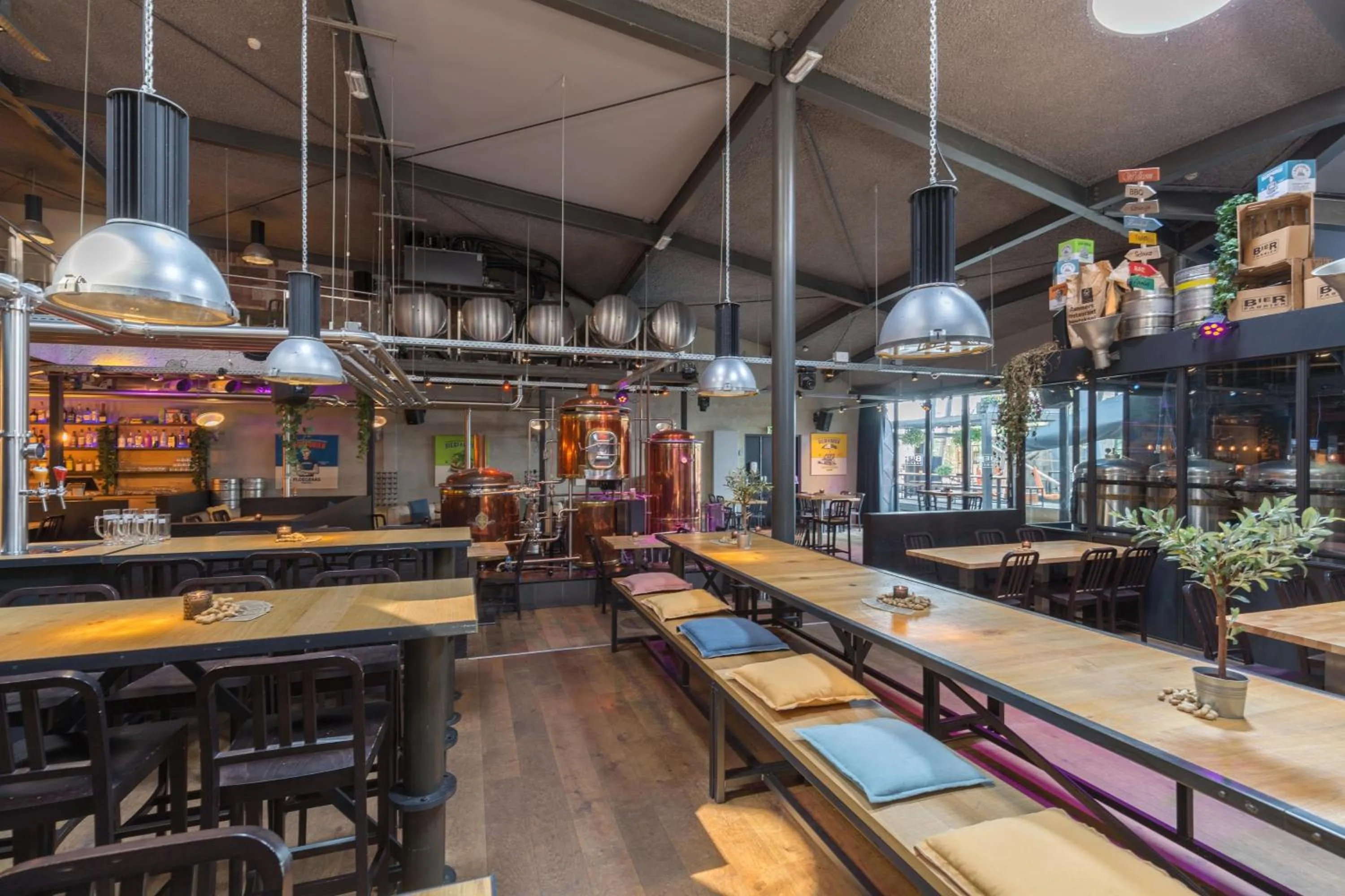 Restaurant/places to eat in Leonardo Hotel Almere City Center