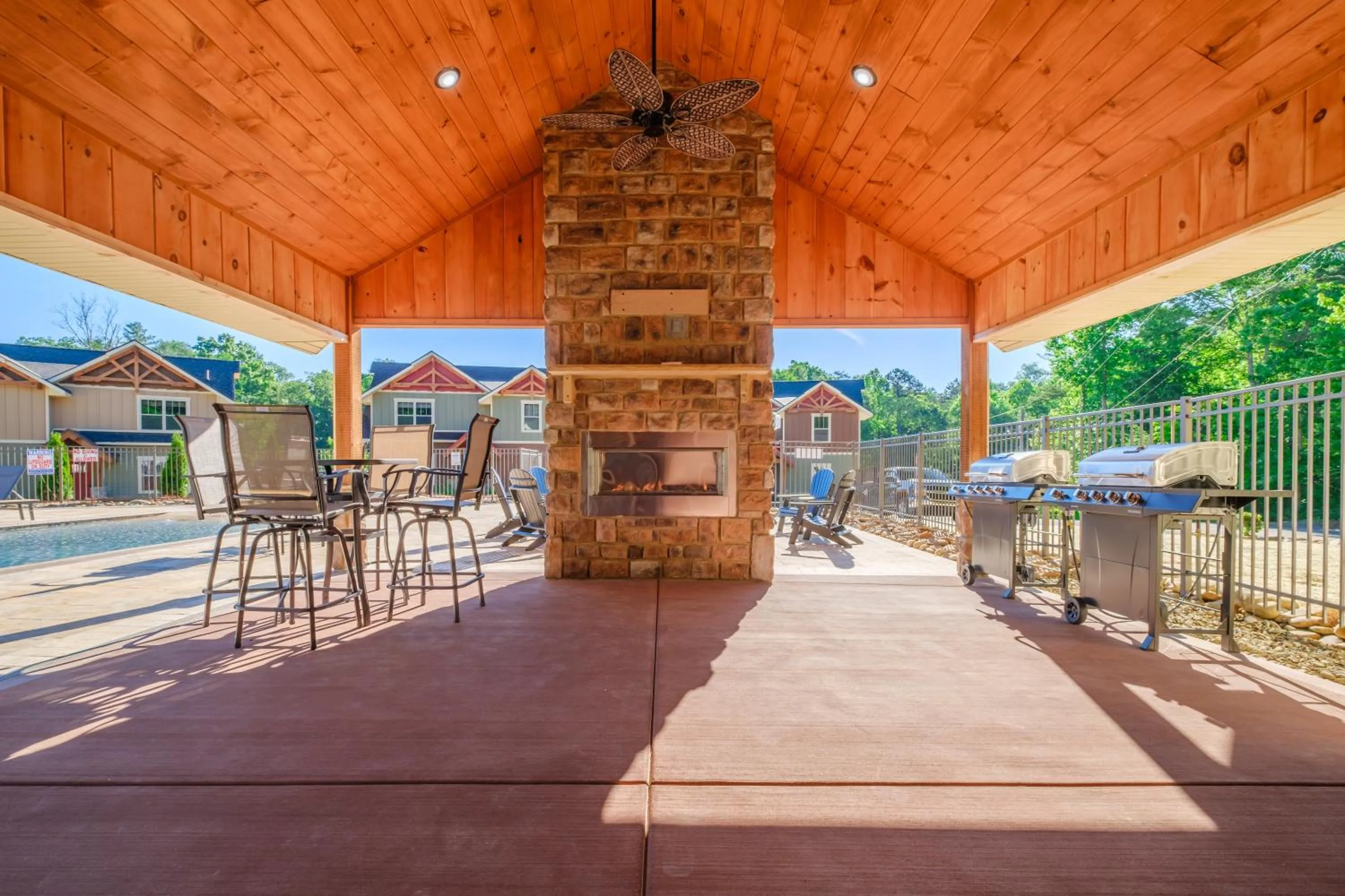 Splash Mountain Lodge by Eden Crest