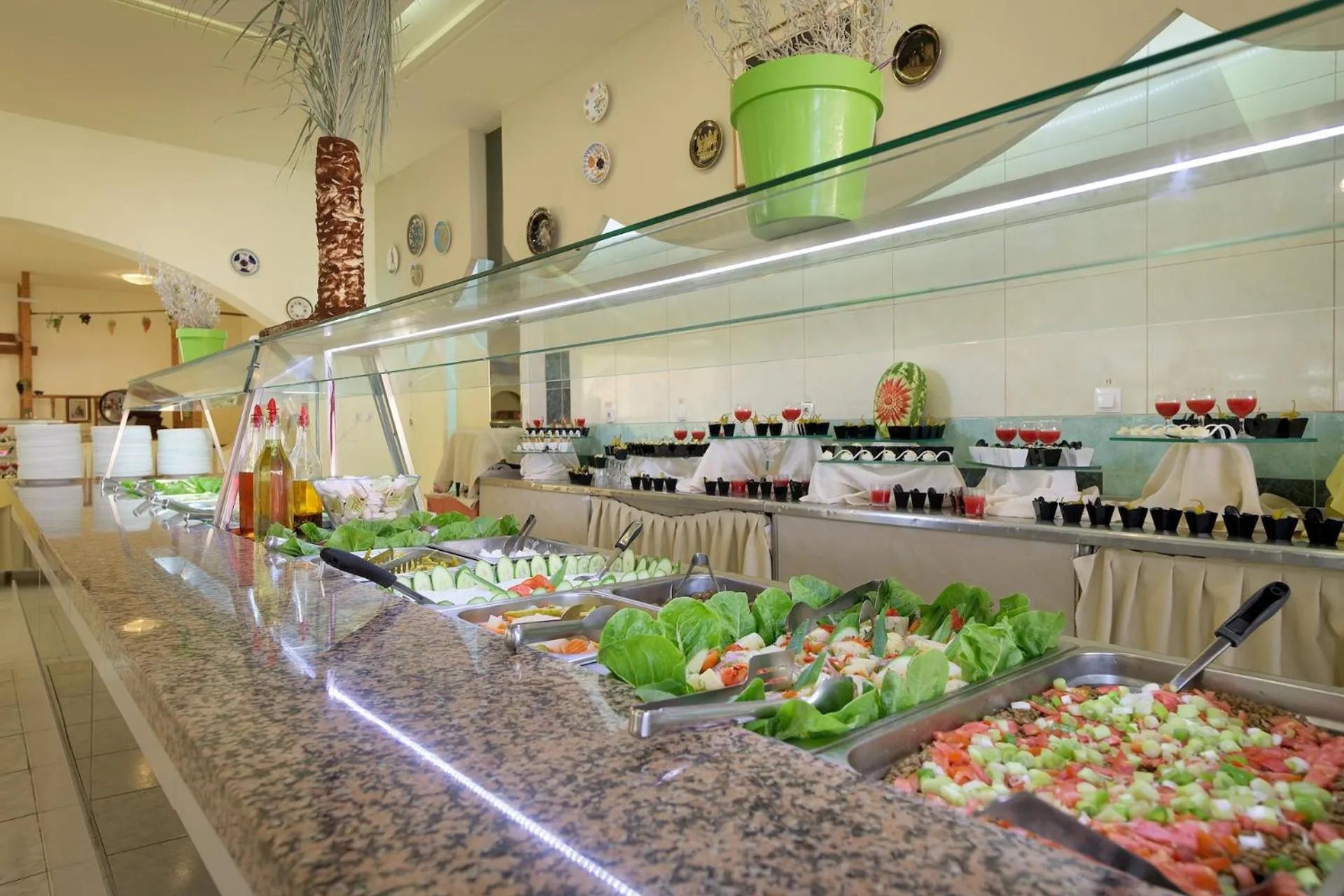 Food and drinks in Golden Odyssey