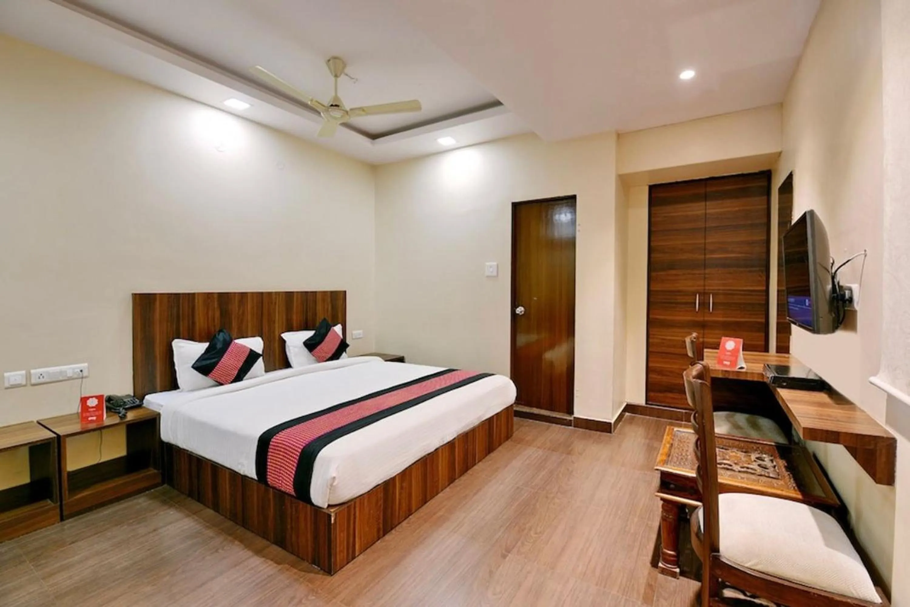 Bedroom, Bed in Hotel Rang Mahal Near Jaipur International Airport
