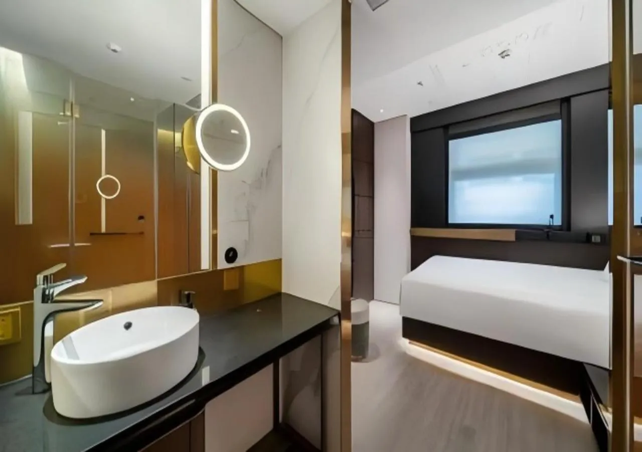 Photo of the whole room in CitiGO Hotel Shanghai On The Bund