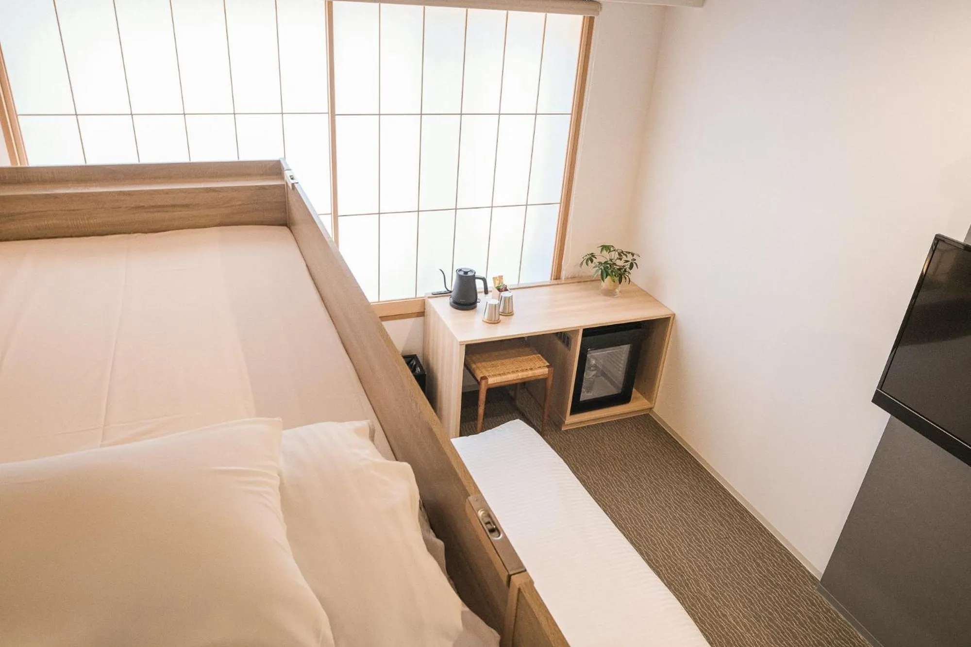 Bed in WAYFARER Shin