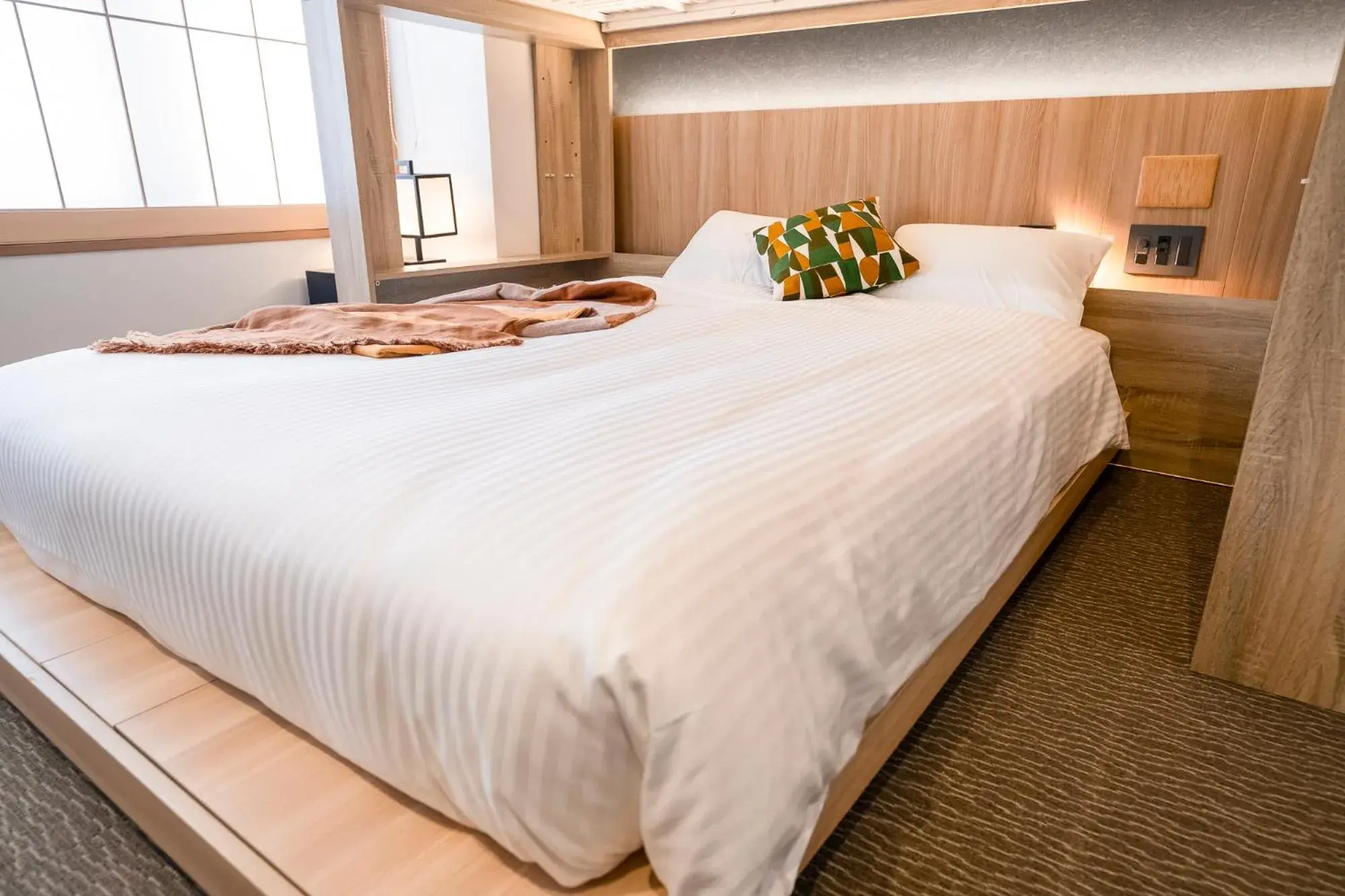 Deluxe Studio in WAYFARER Shin Deluxe Studio in WAYFARER Shin