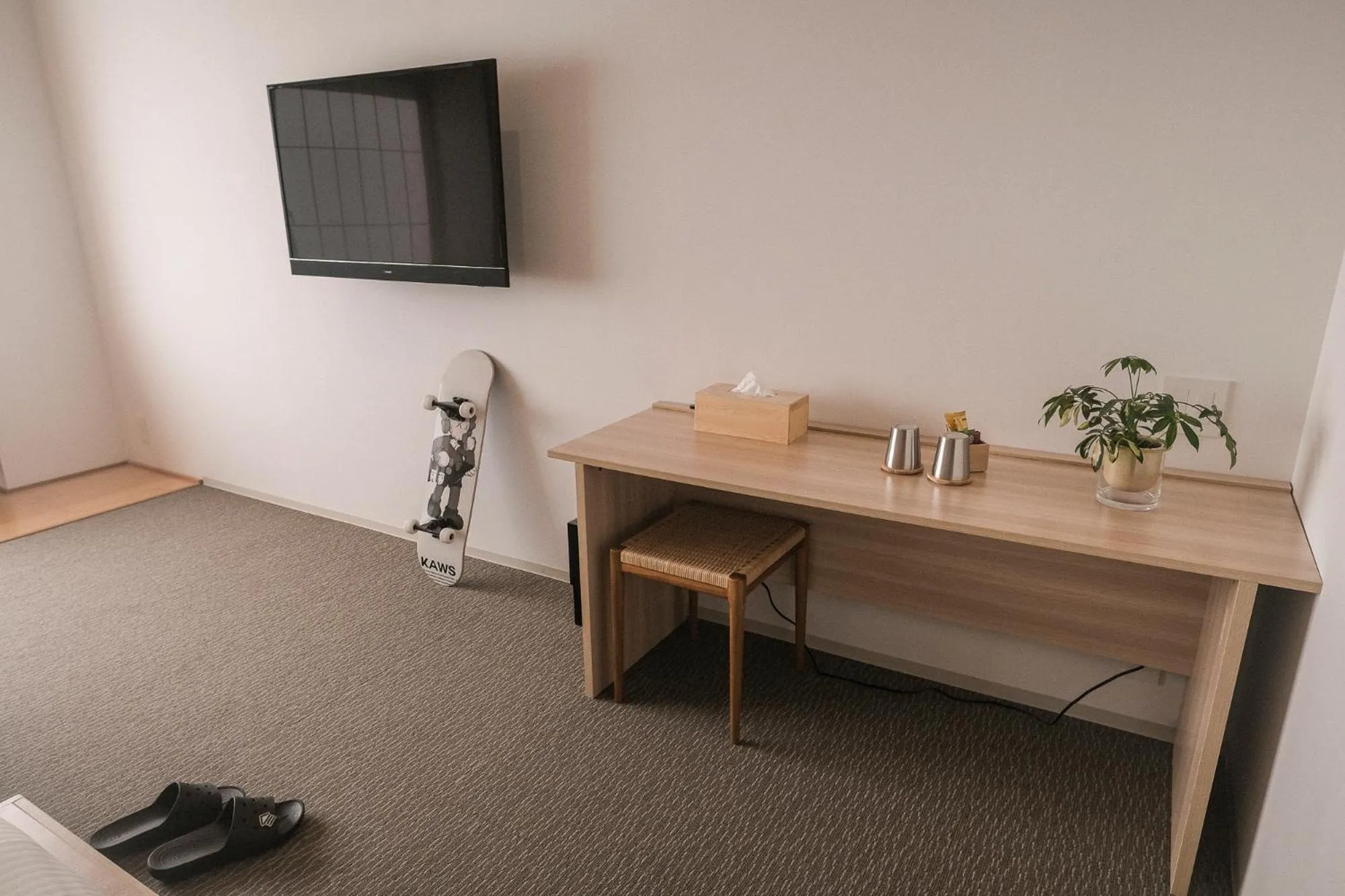 TV and multimedia in WAYFARER Shin