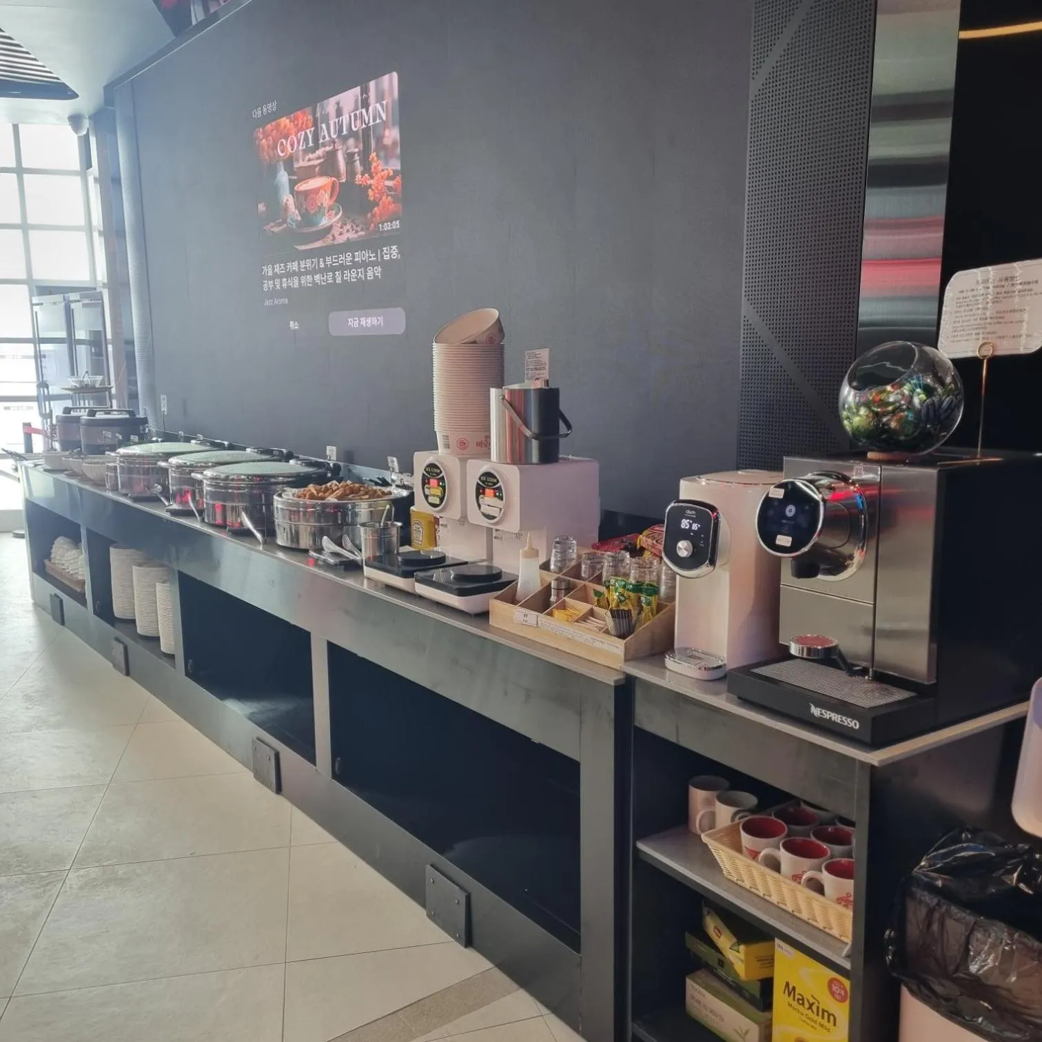 Breakfast in Marysol by Haeundae beach