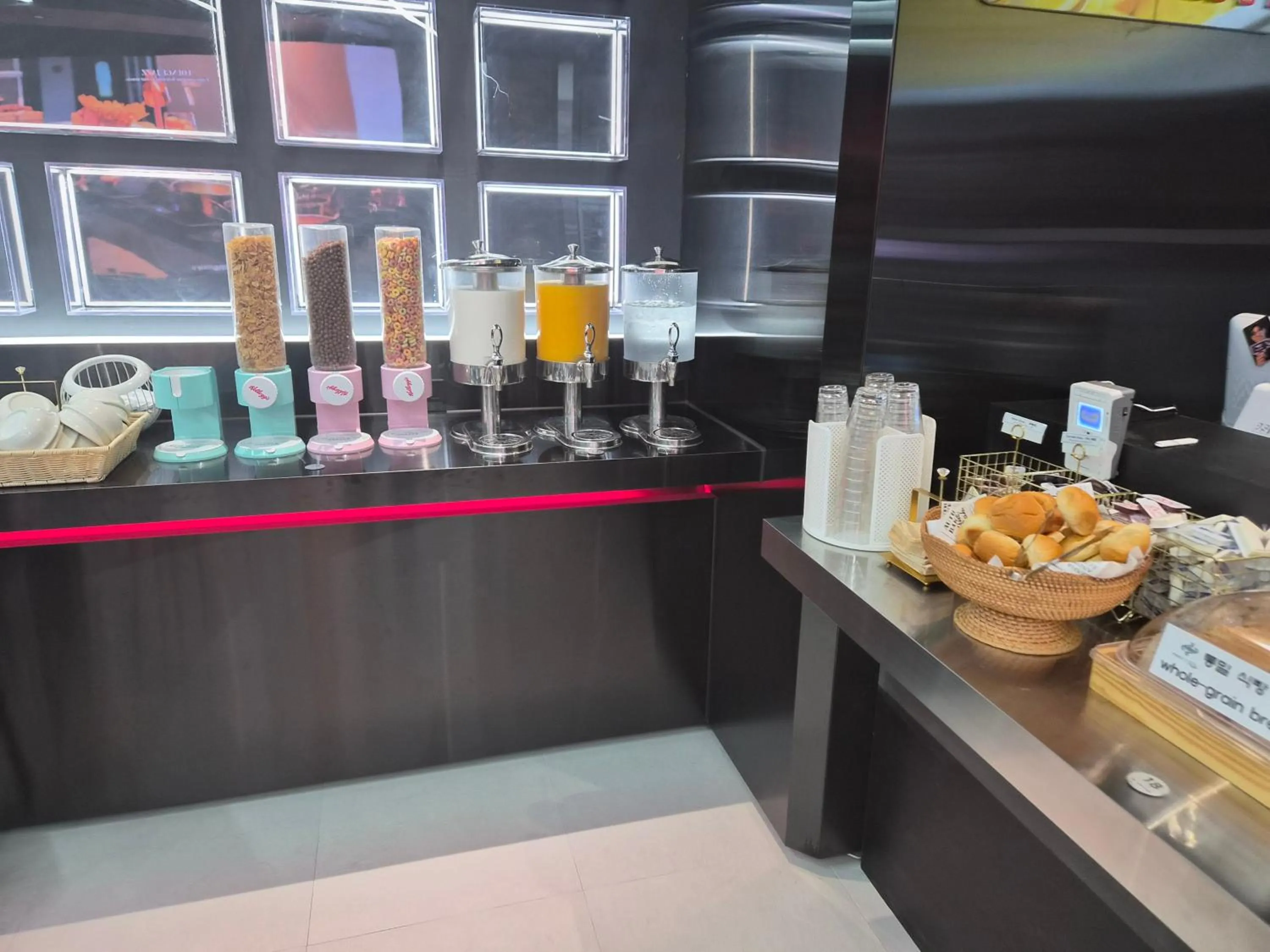 Breakfast in Marysol by Haeundae beach