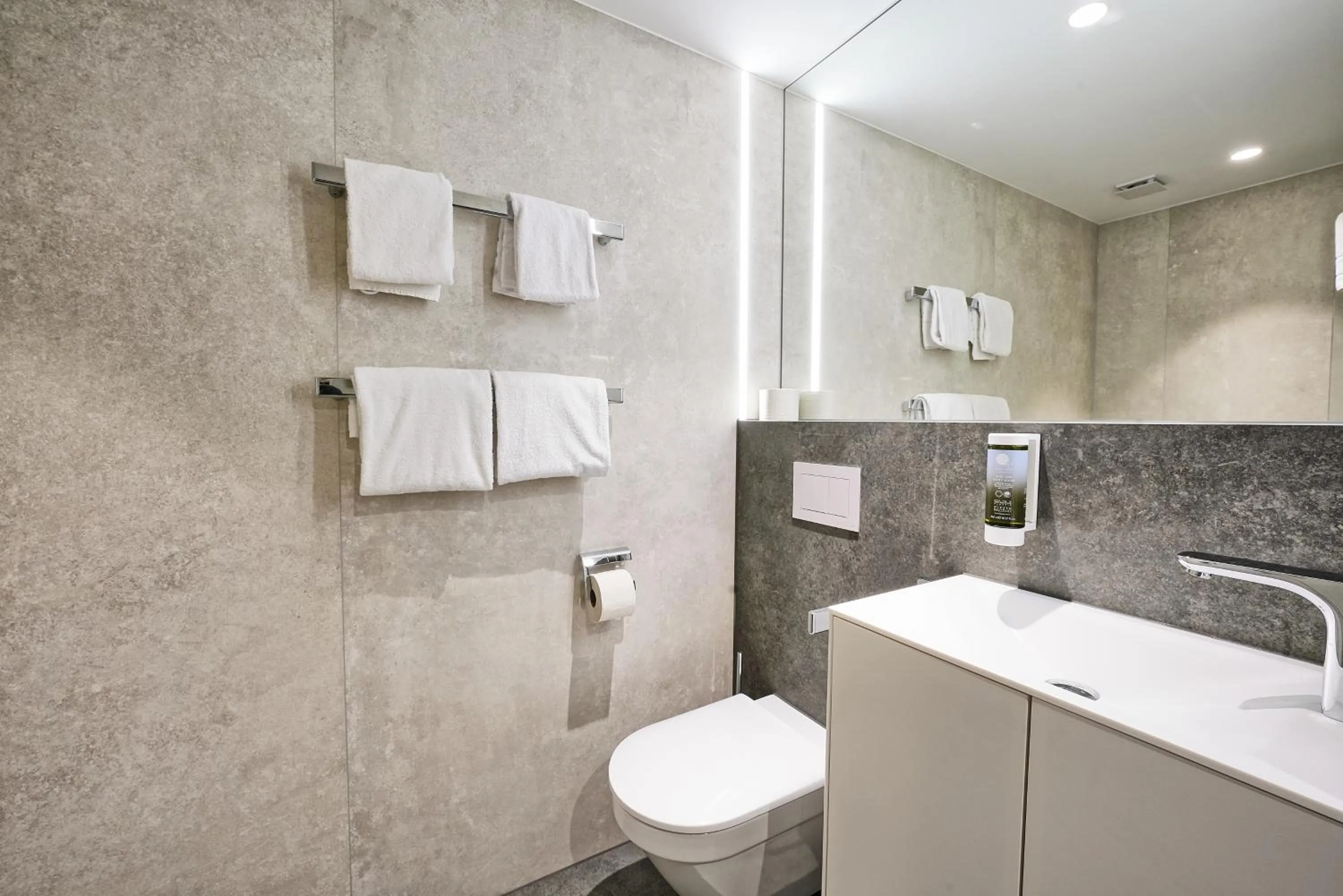 Bathroom in Timber One Boardinghouse Dorfen