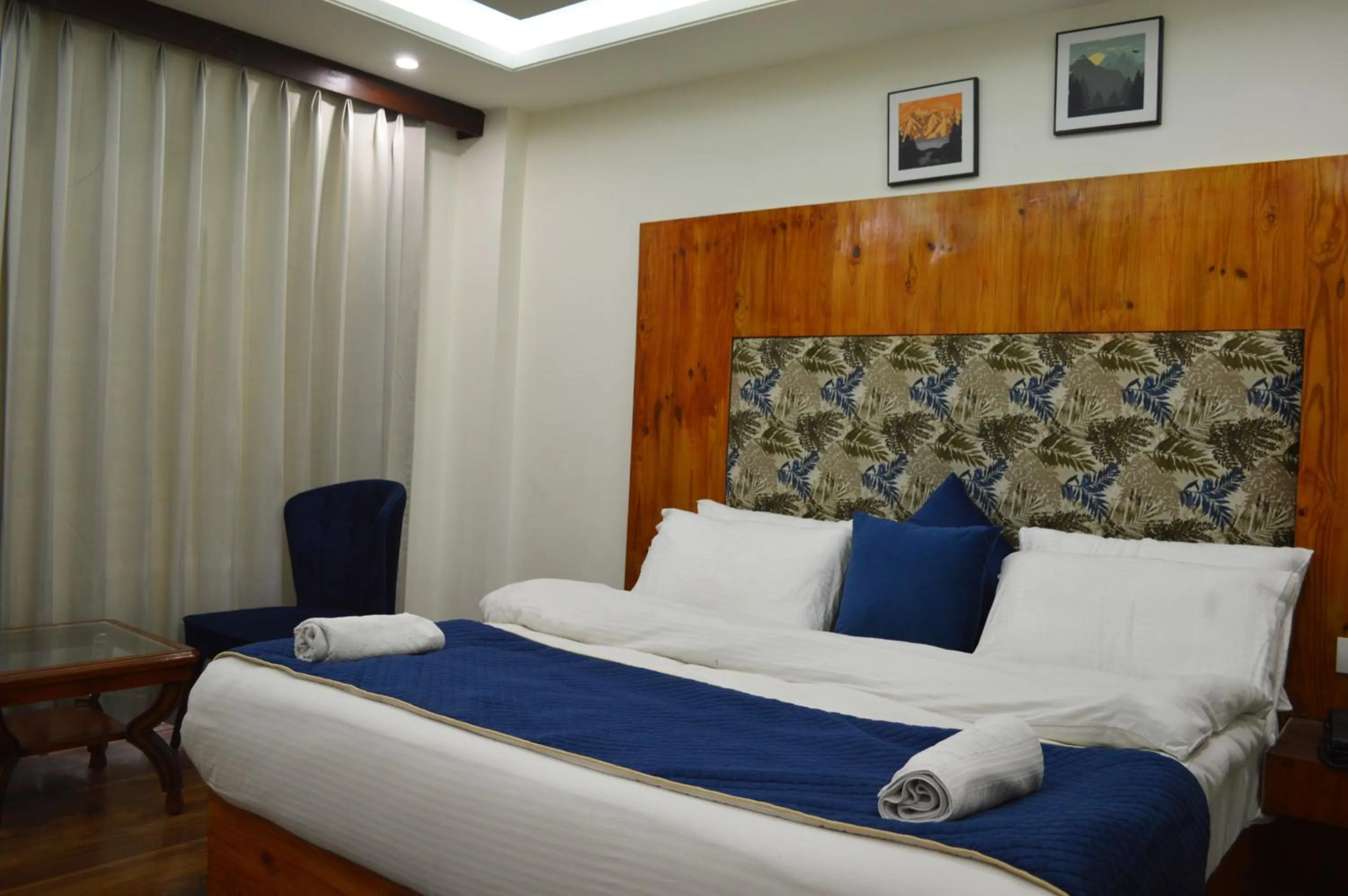 Photo of the whole room, Bed in Sharanam by Sheosante