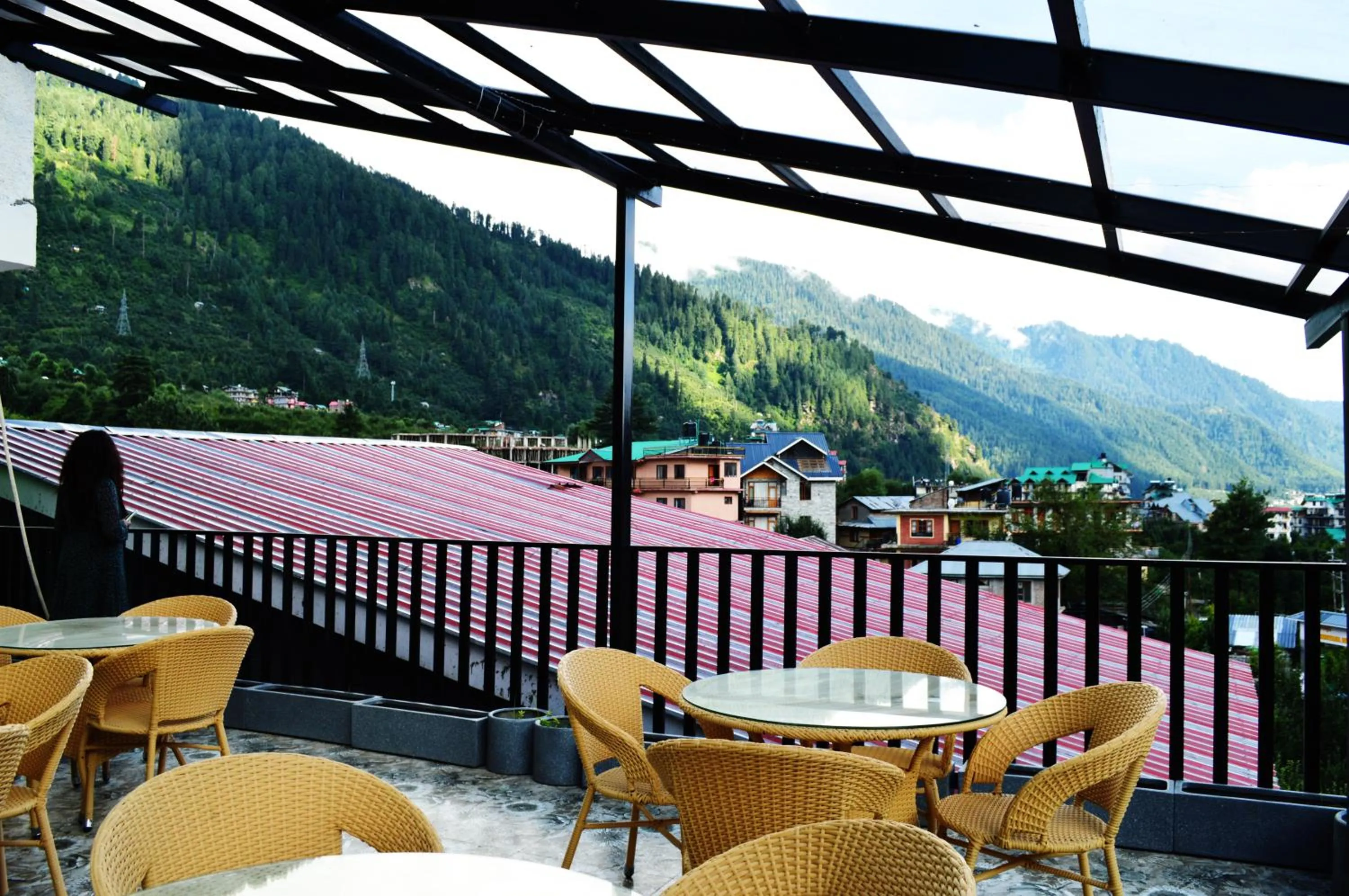 Balcony/Terrace in Sharanam by Sheosante