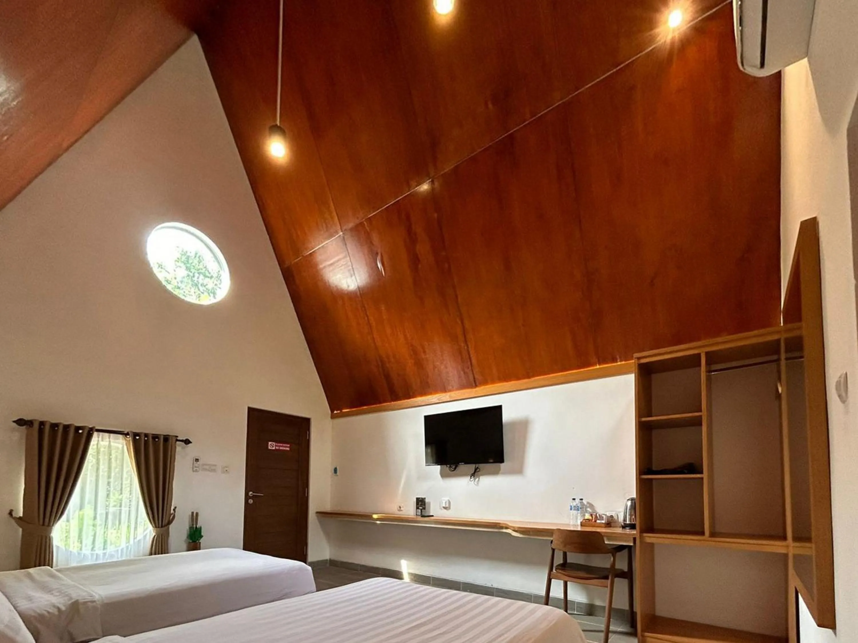 Bedroom, Bed in Asram Edupark