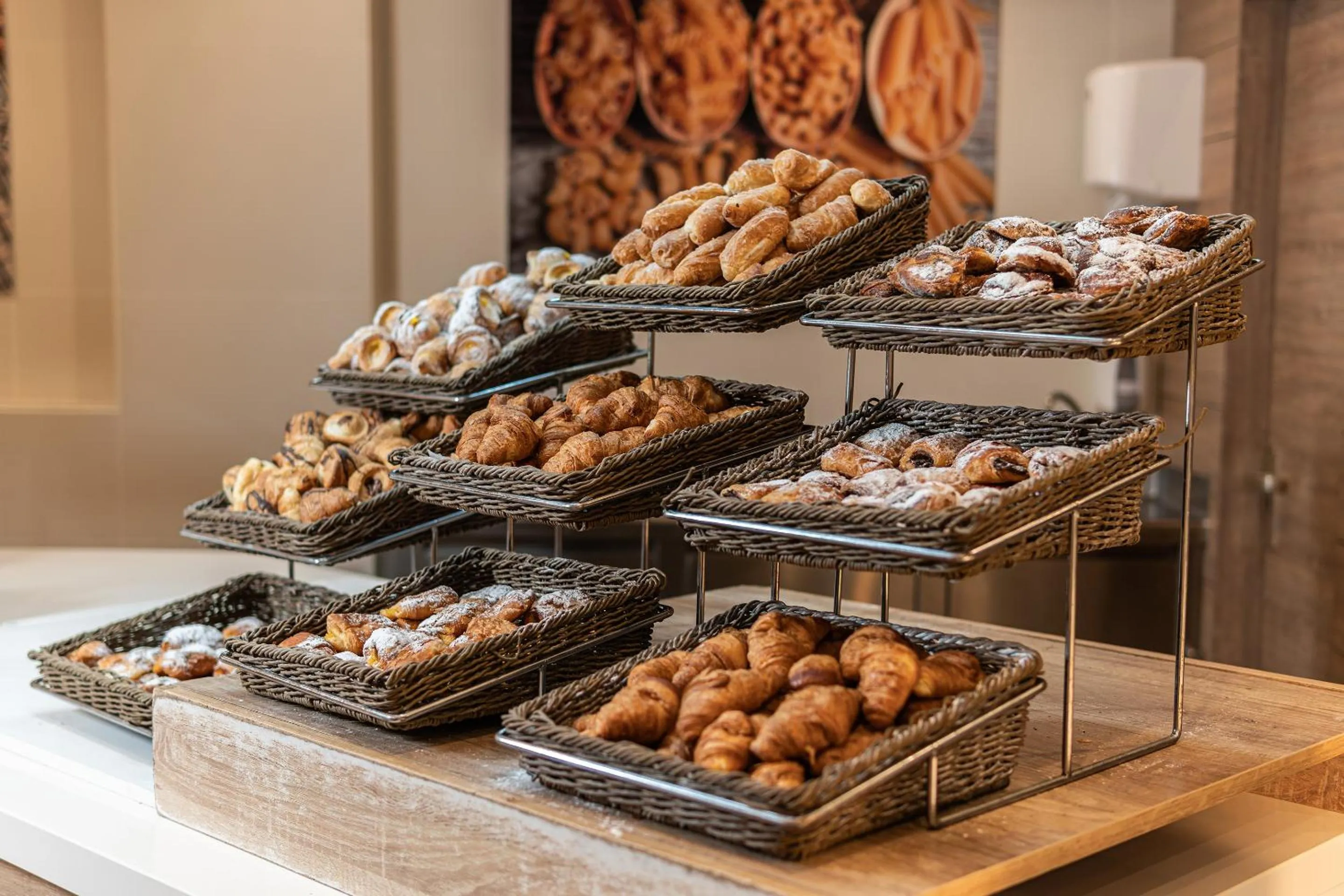 Restaurant/places to eat in Hotel Don Juan Tossa