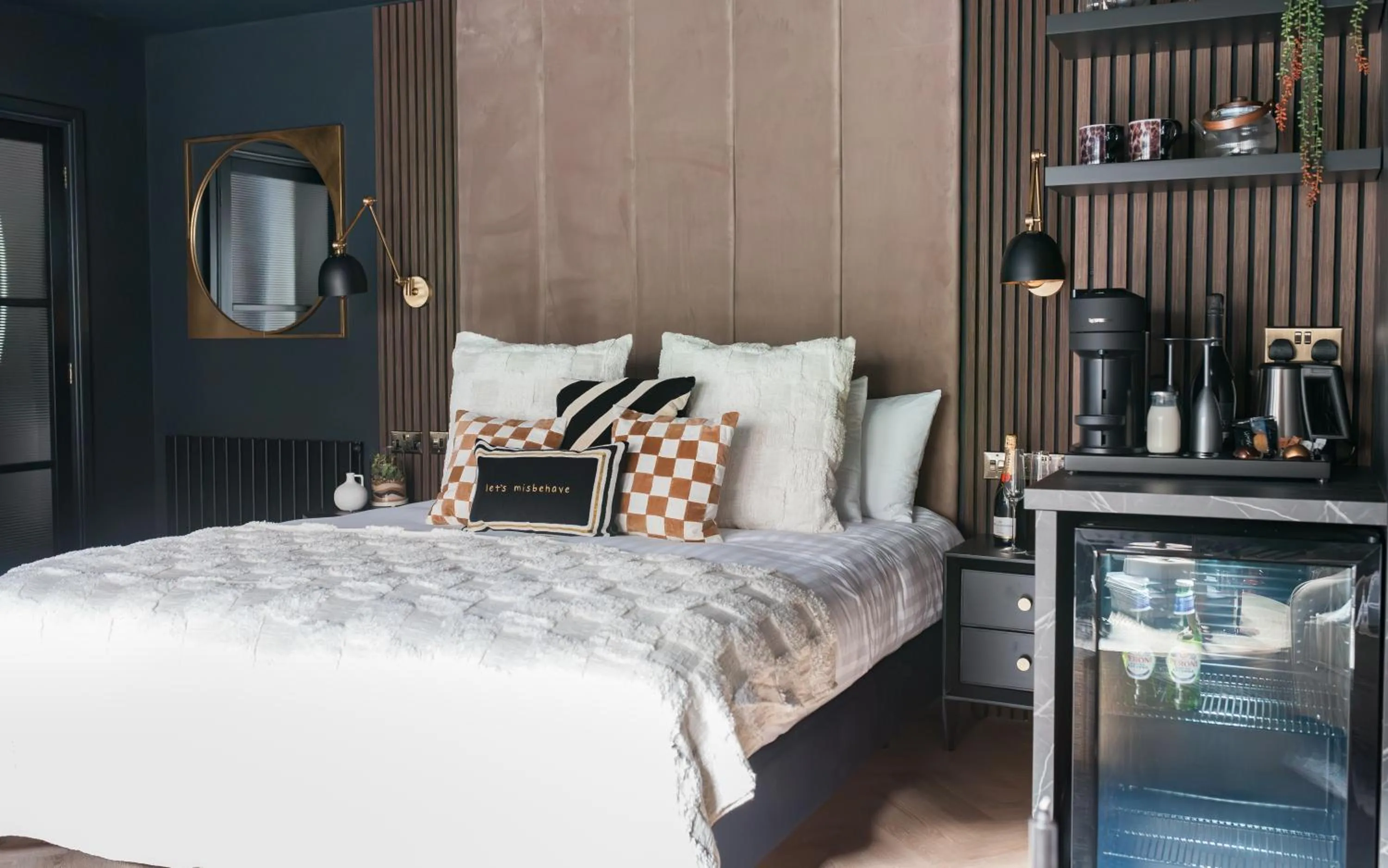 Bedroom, Bed in Secret Suites