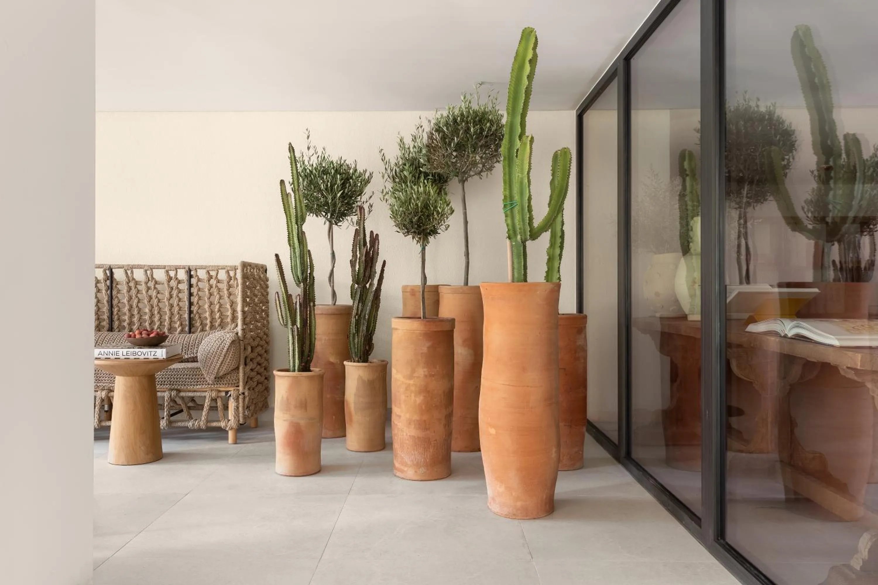 Facade/entrance in White City Limassol