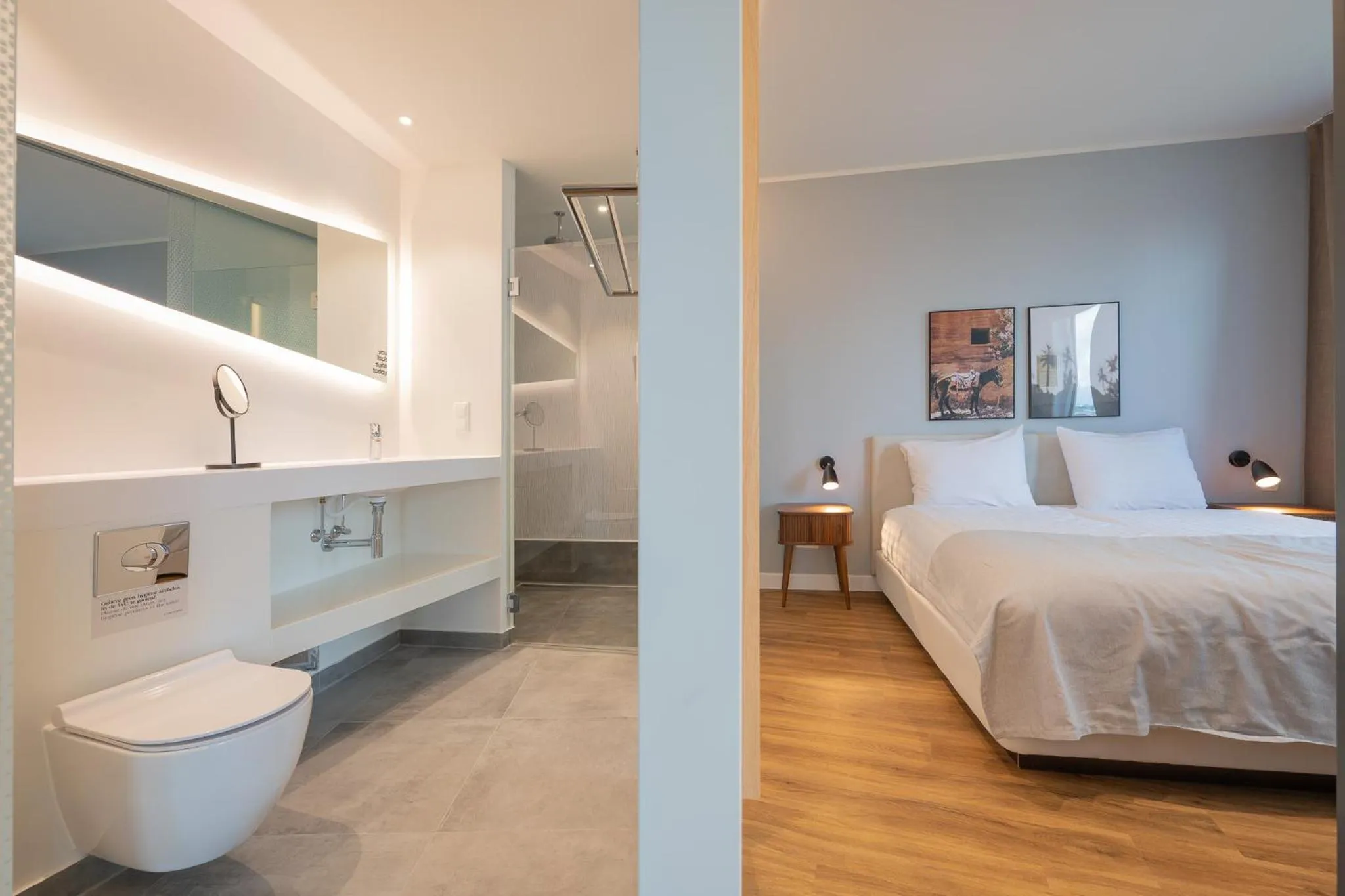 Bed in Limehome Amsterdam Gatwickstraat