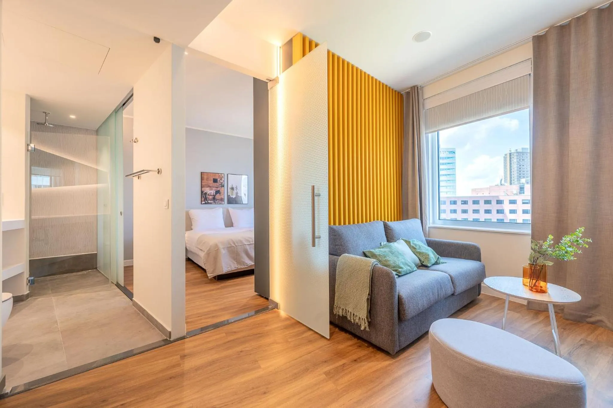 Bedroom, Bed in Limehome Amsterdam Gatwickstraat