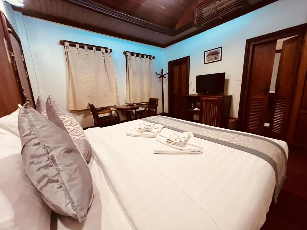 Bedroom, Bed in Pumalin Villa