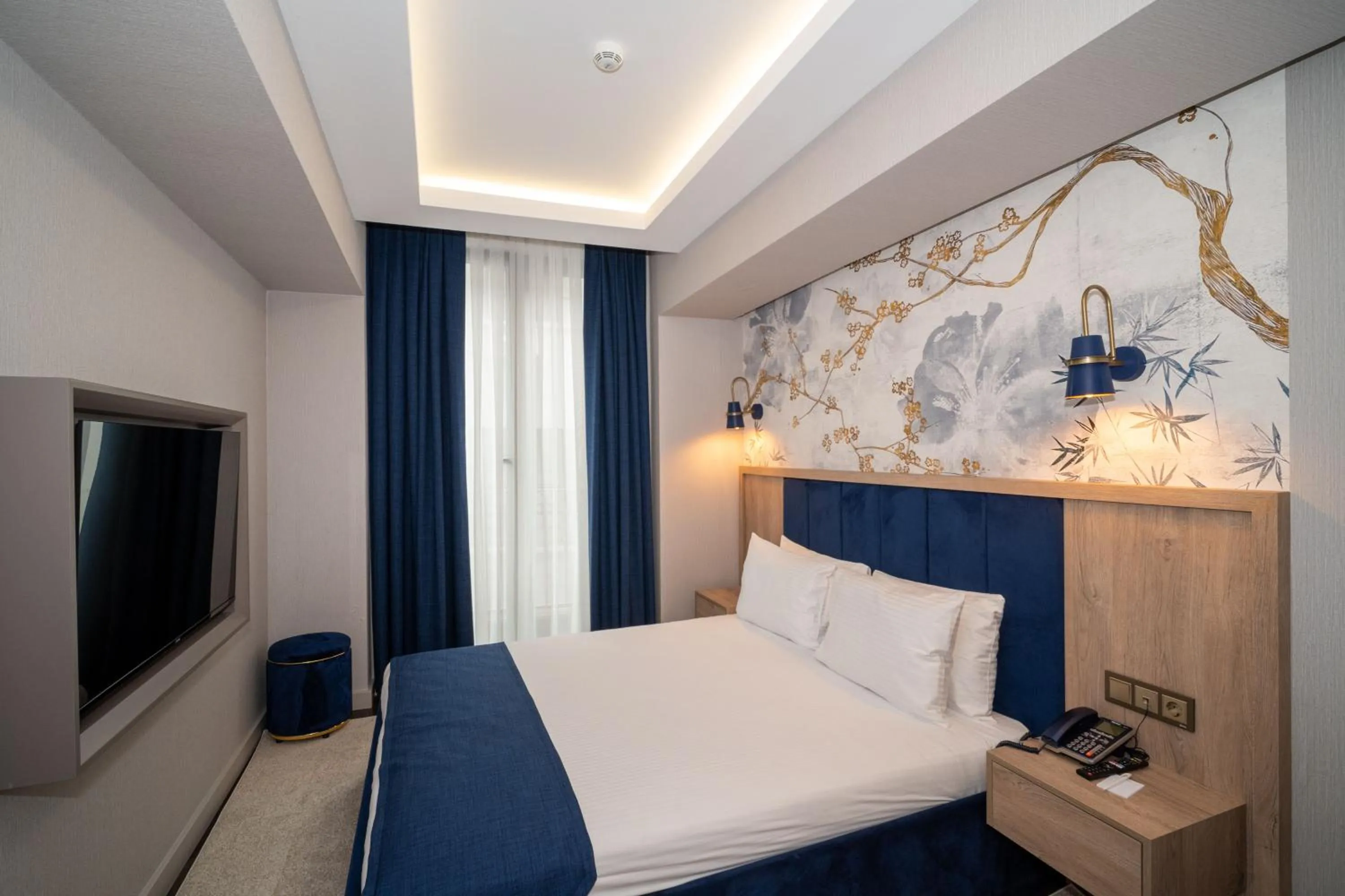 Photo of the whole room, Bed in Querencia Hotel