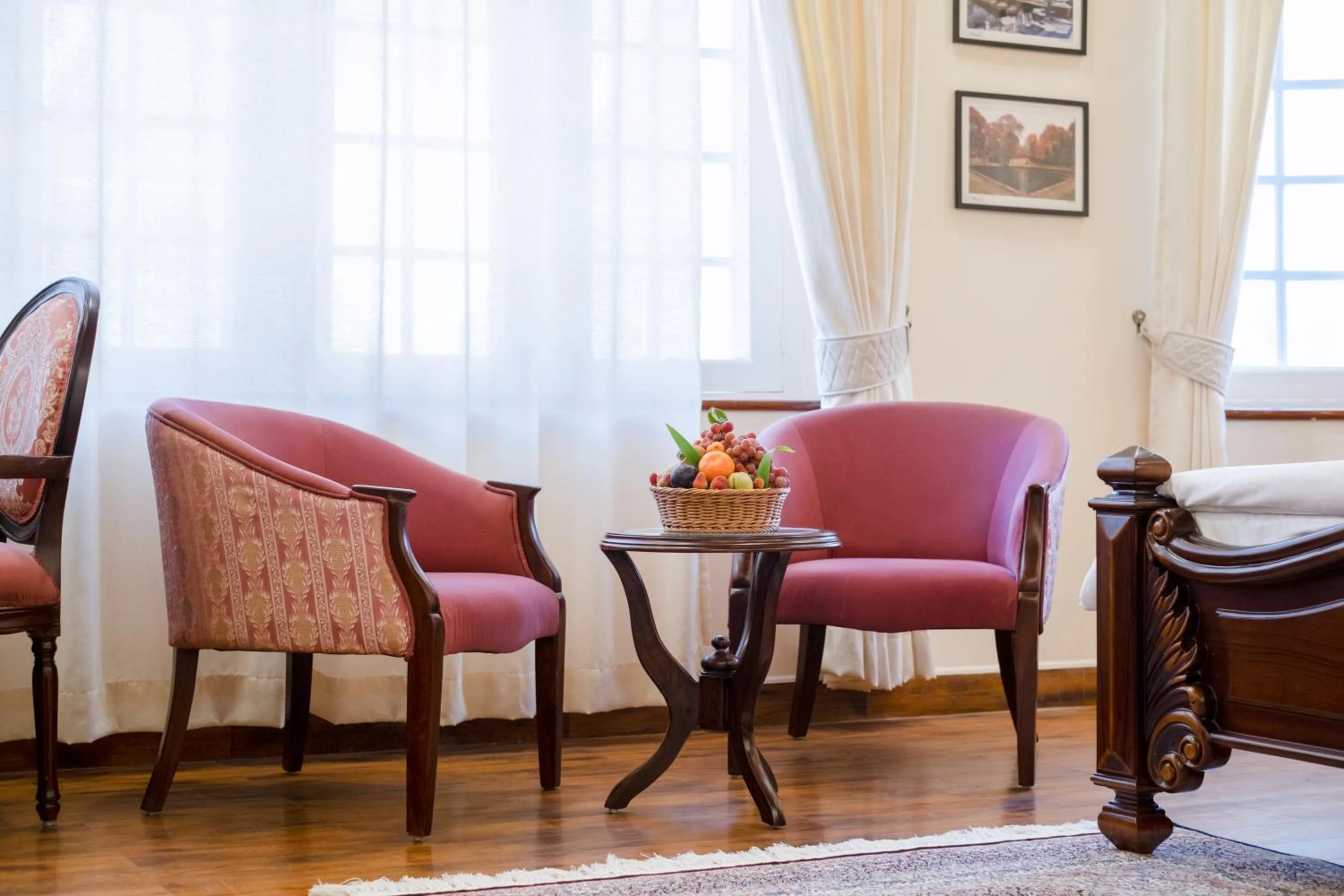 Seating area in Moghal Mahal Resort Rajbagh Srinagar