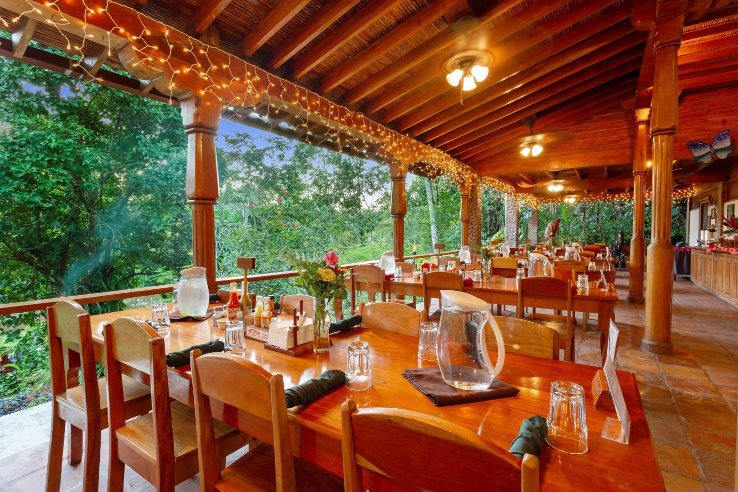 Restaurant/places to eat in Ian Anderson Caves Branch Jungle Lodge
