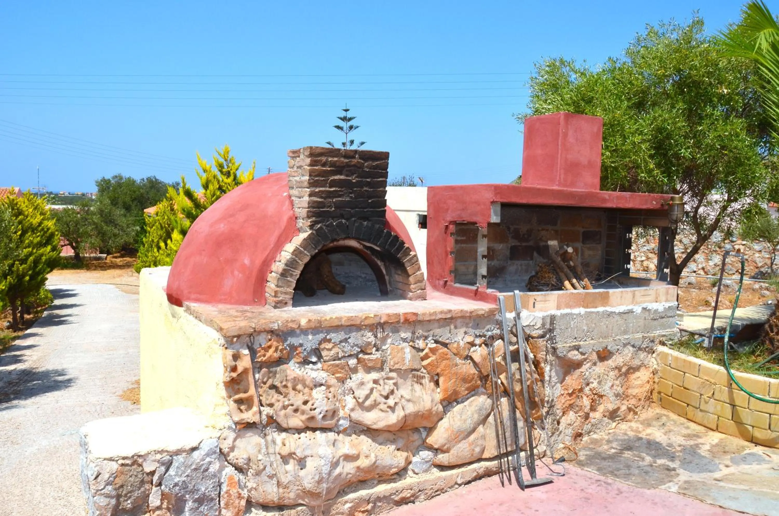 BBQ facilities in Aloni Suites