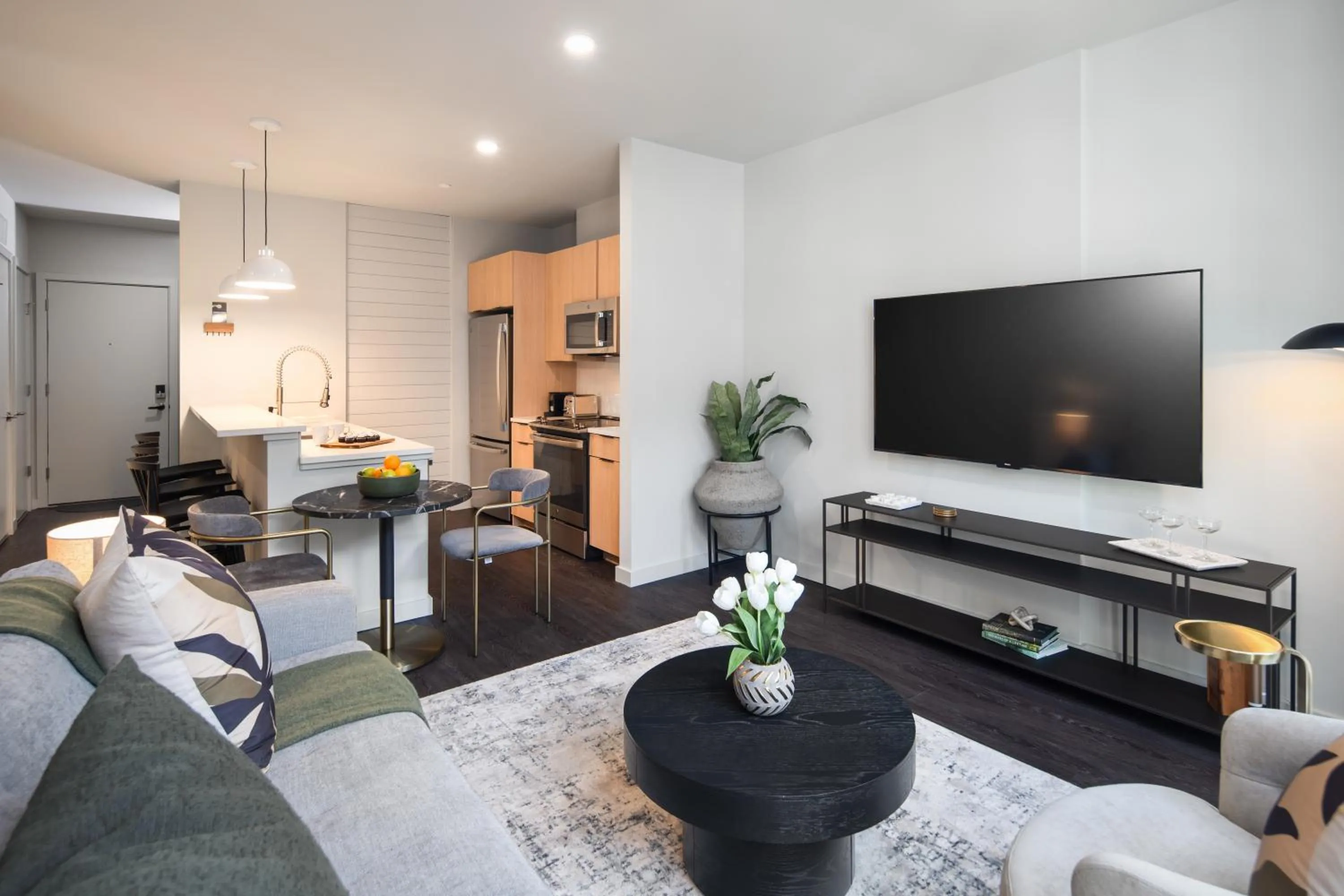 TV and multimedia in Luxury Apartments by Hyatus at The Asher