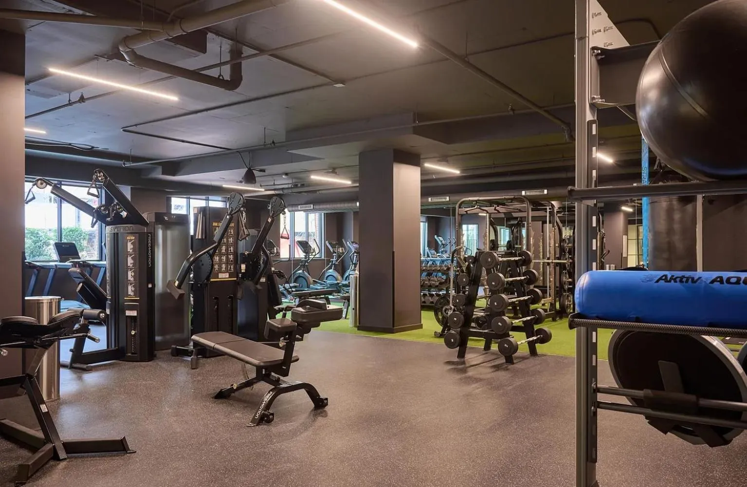Fitness centre/facilities in Luxury Apartments by Hyatus at The Asher