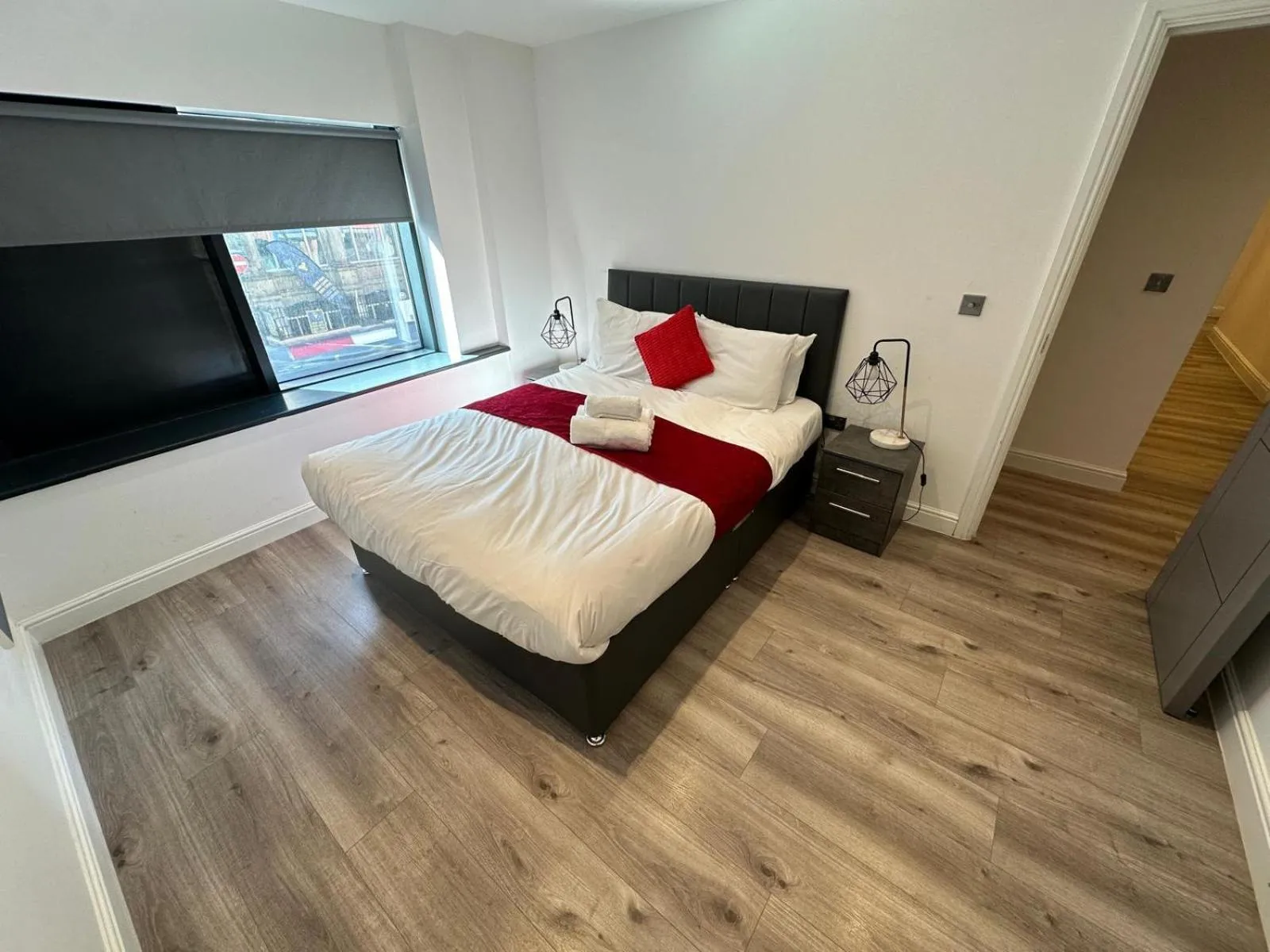 Bed in Dale Street Apartments Liverpool by Beehosting