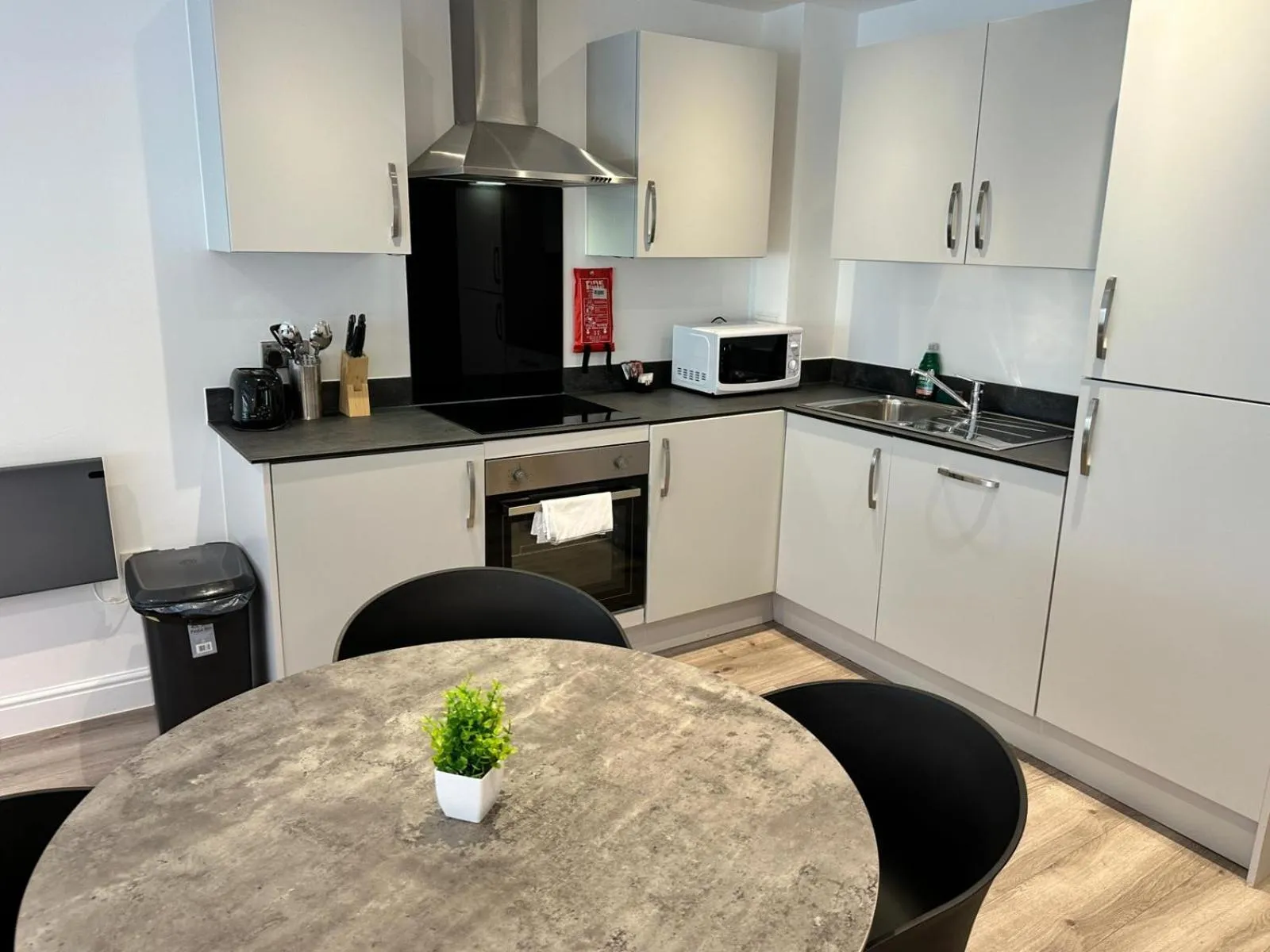 Kitchen or kitchenette in Dale Street Apartments Liverpool by Beehosting
