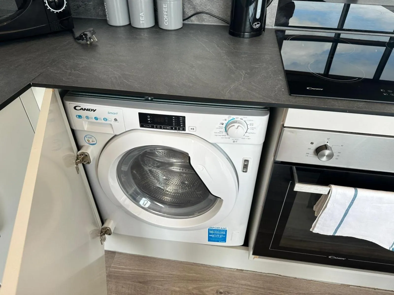 washing machine in Dale Street Apartments Liverpool by Beehosting